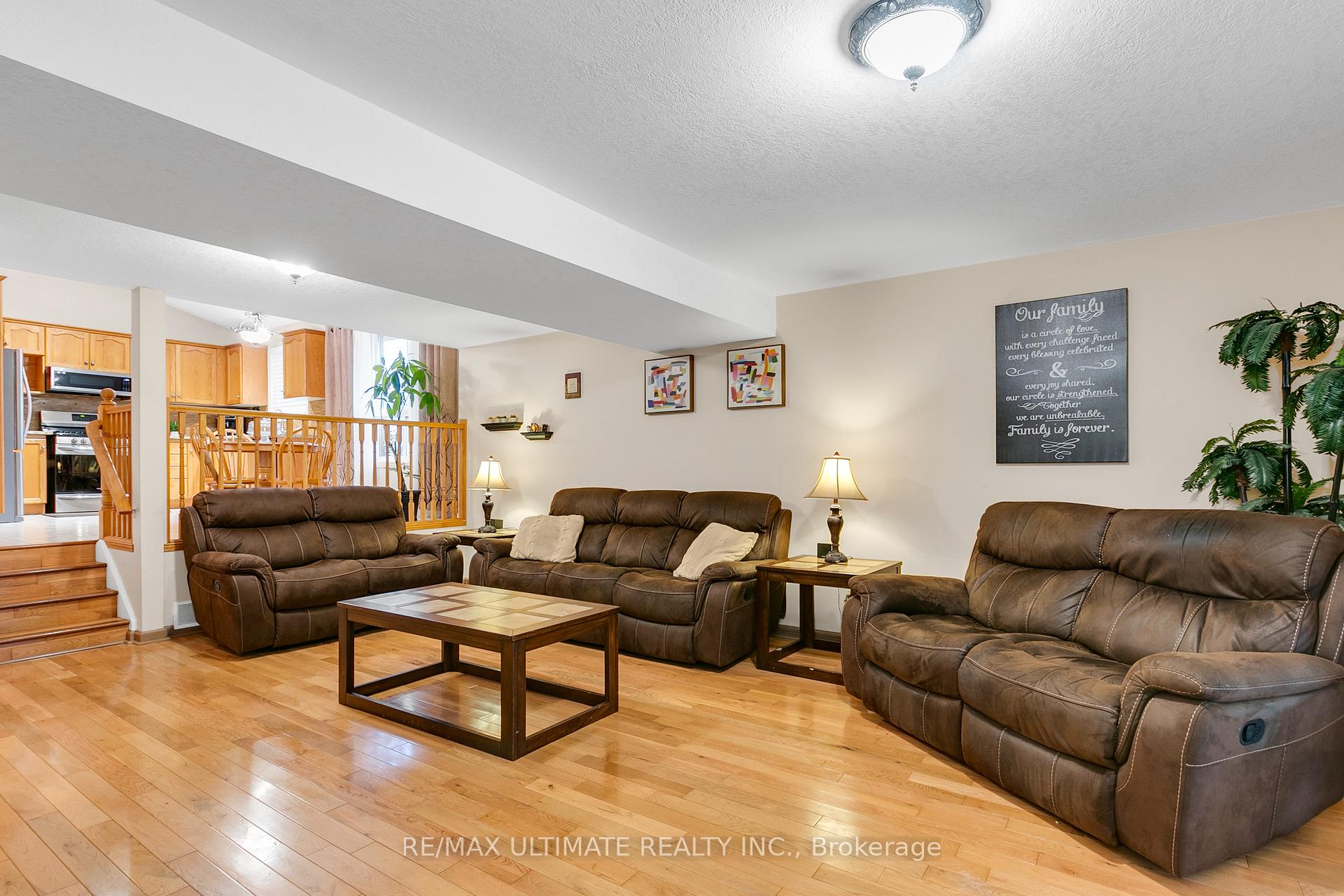 Photo 19 of 209 Deerpath Drive, Guelph, Willow West/Sugarbush/West Acres — HOMEH