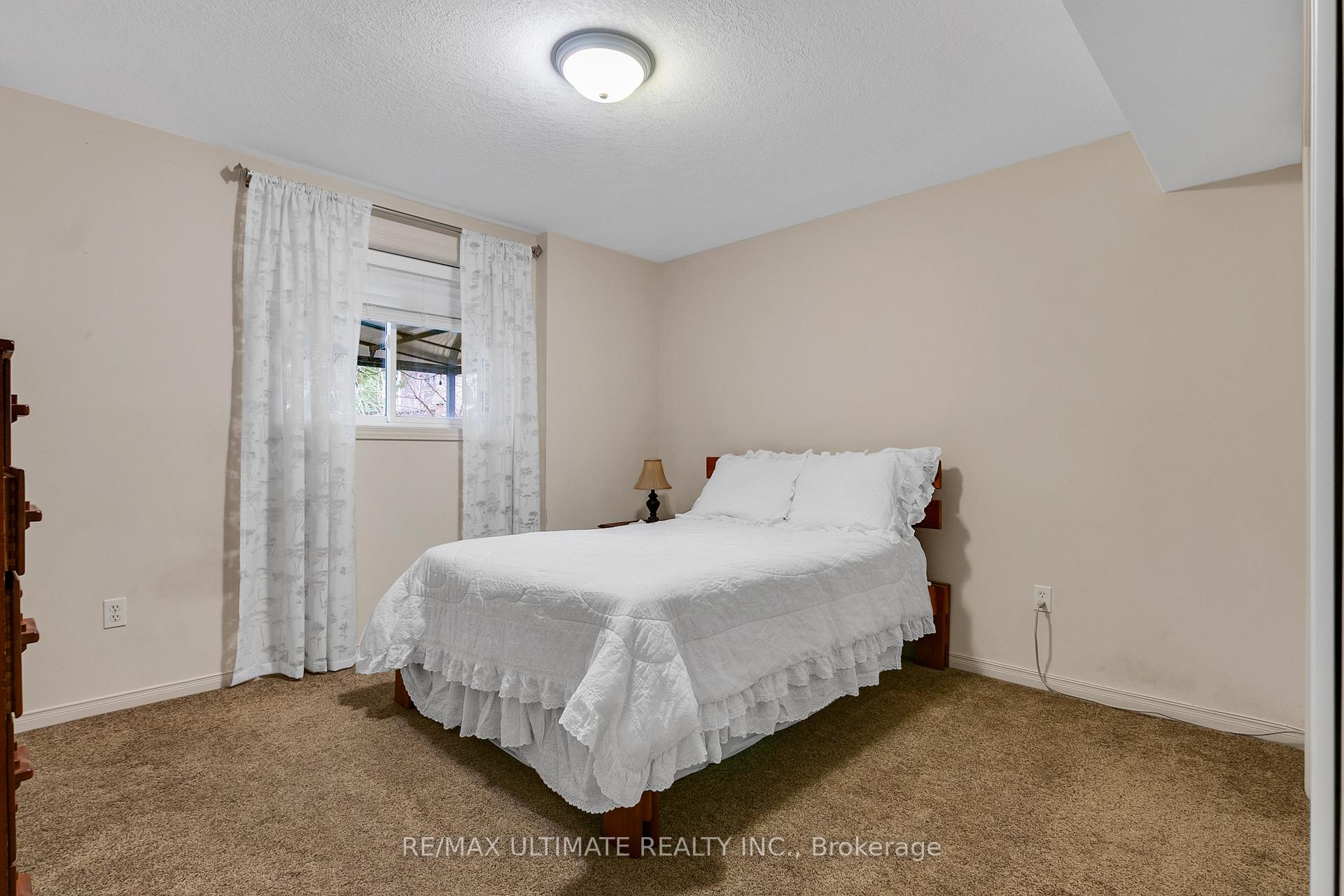 Photo 22 of 209 Deerpath Drive, Guelph, Willow West/Sugarbush/West Acres — HOMEH