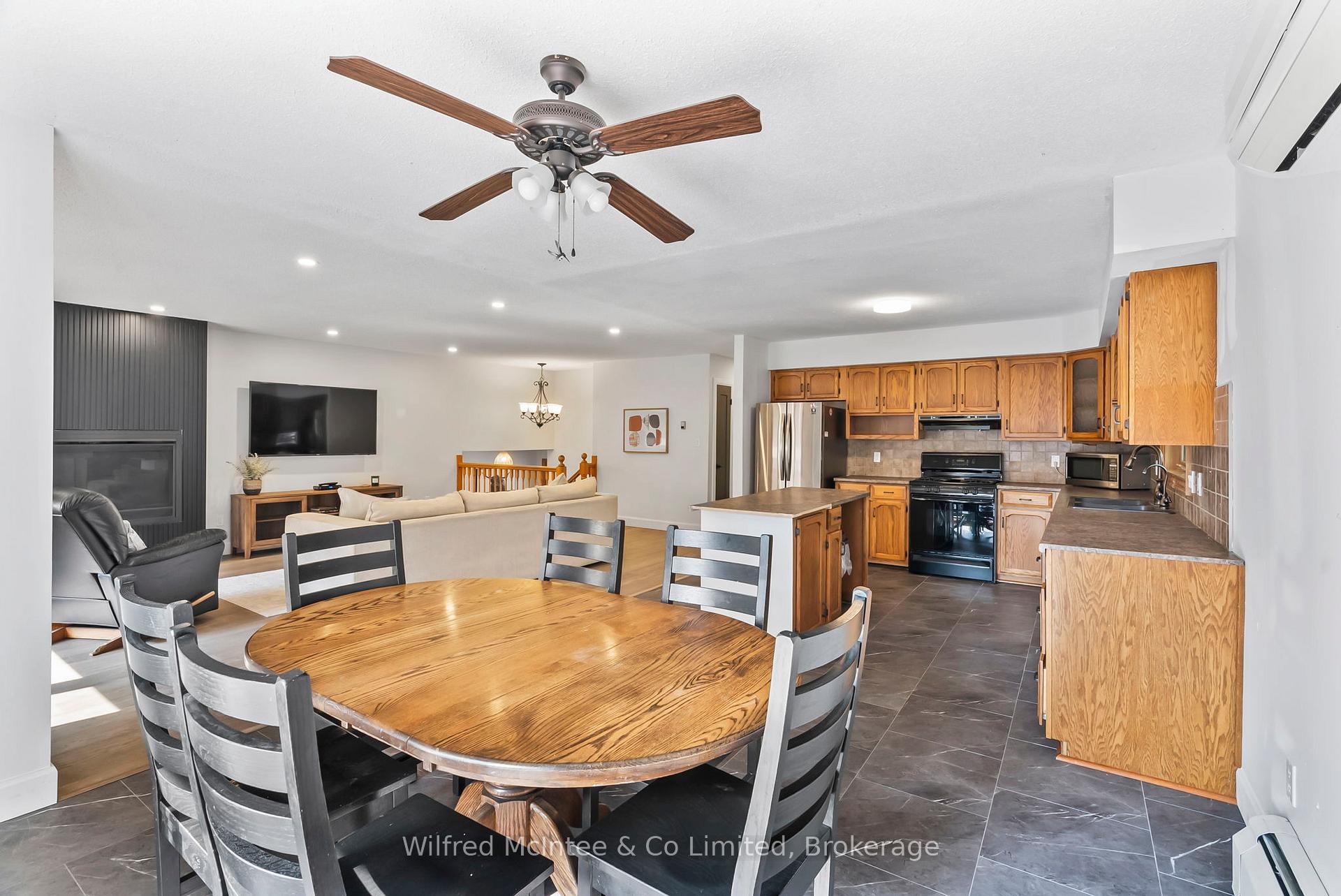 Photo 17 of 22 Geeson Avenue, Brockton — HOMEH