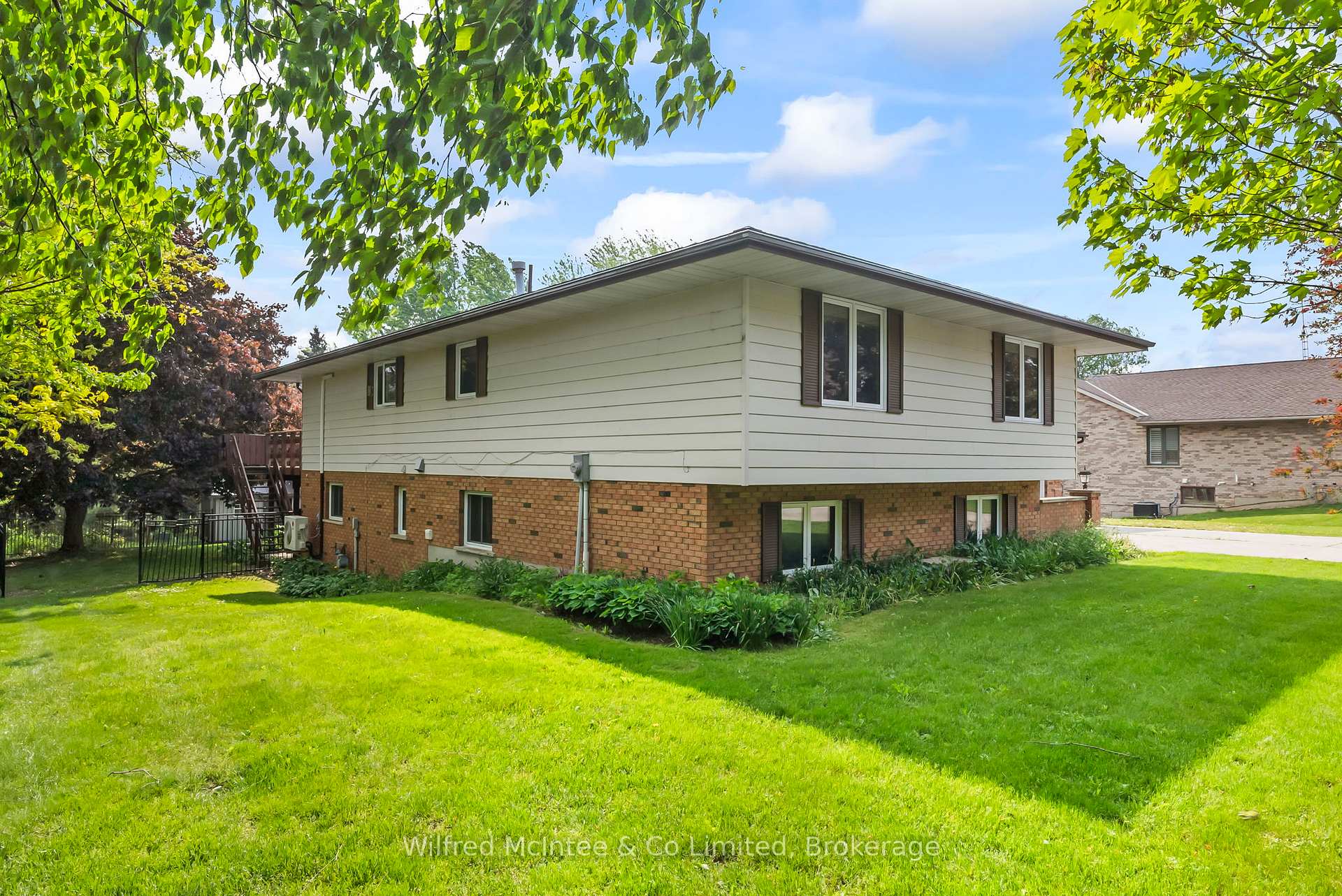 Photo 38 of 22 Geeson Avenue, Brockton — HOMEH
