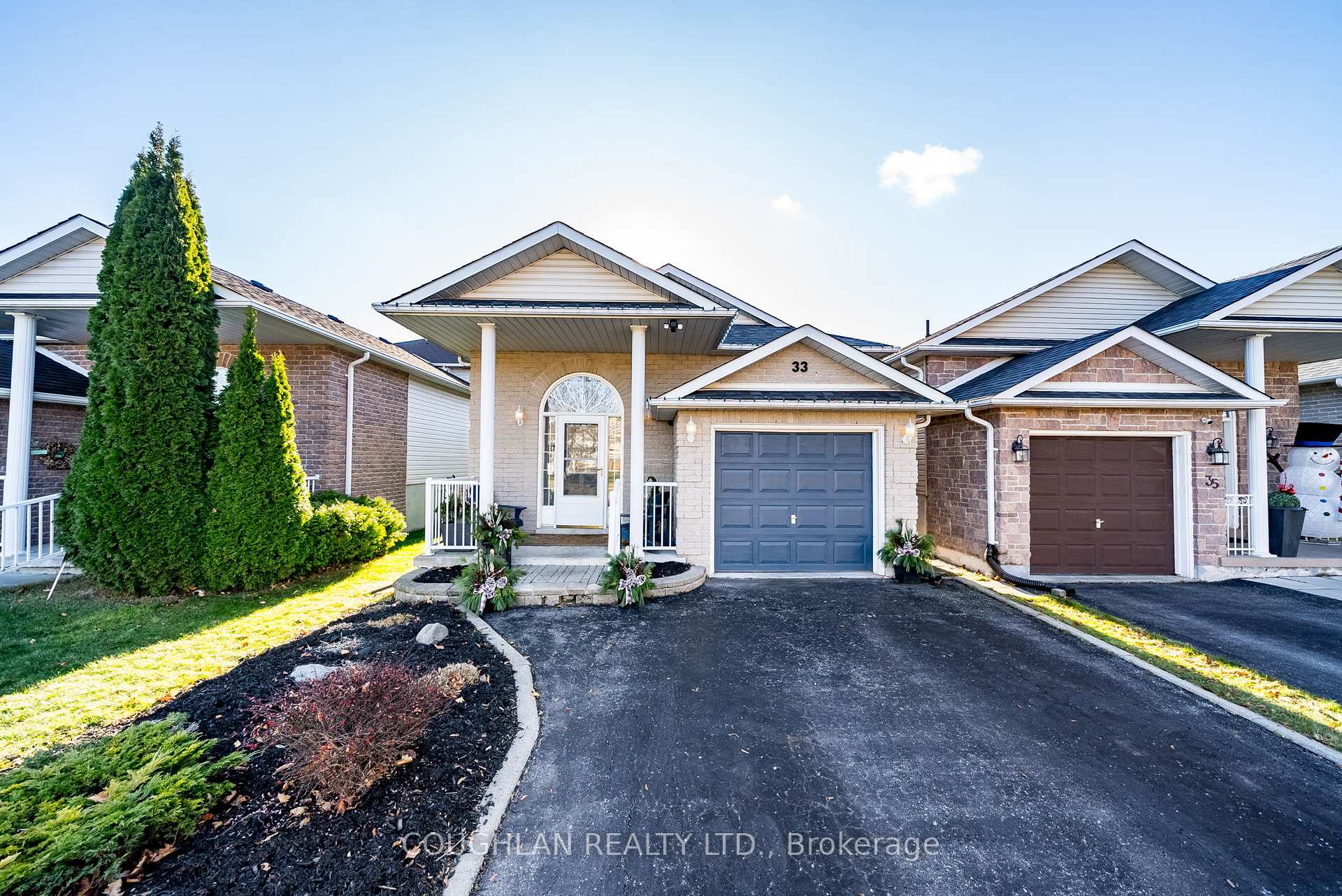 Front of 33 Daiseyfield Avenue