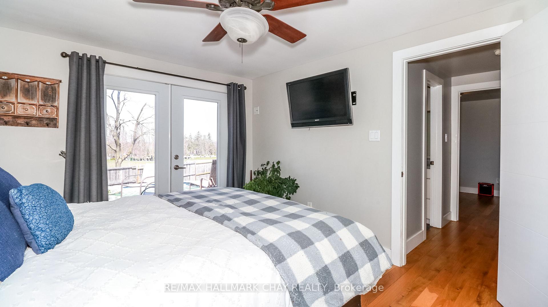 Photo 20 of 51 Christie Crescent, Barrie, Letitia Heights — HOMEH