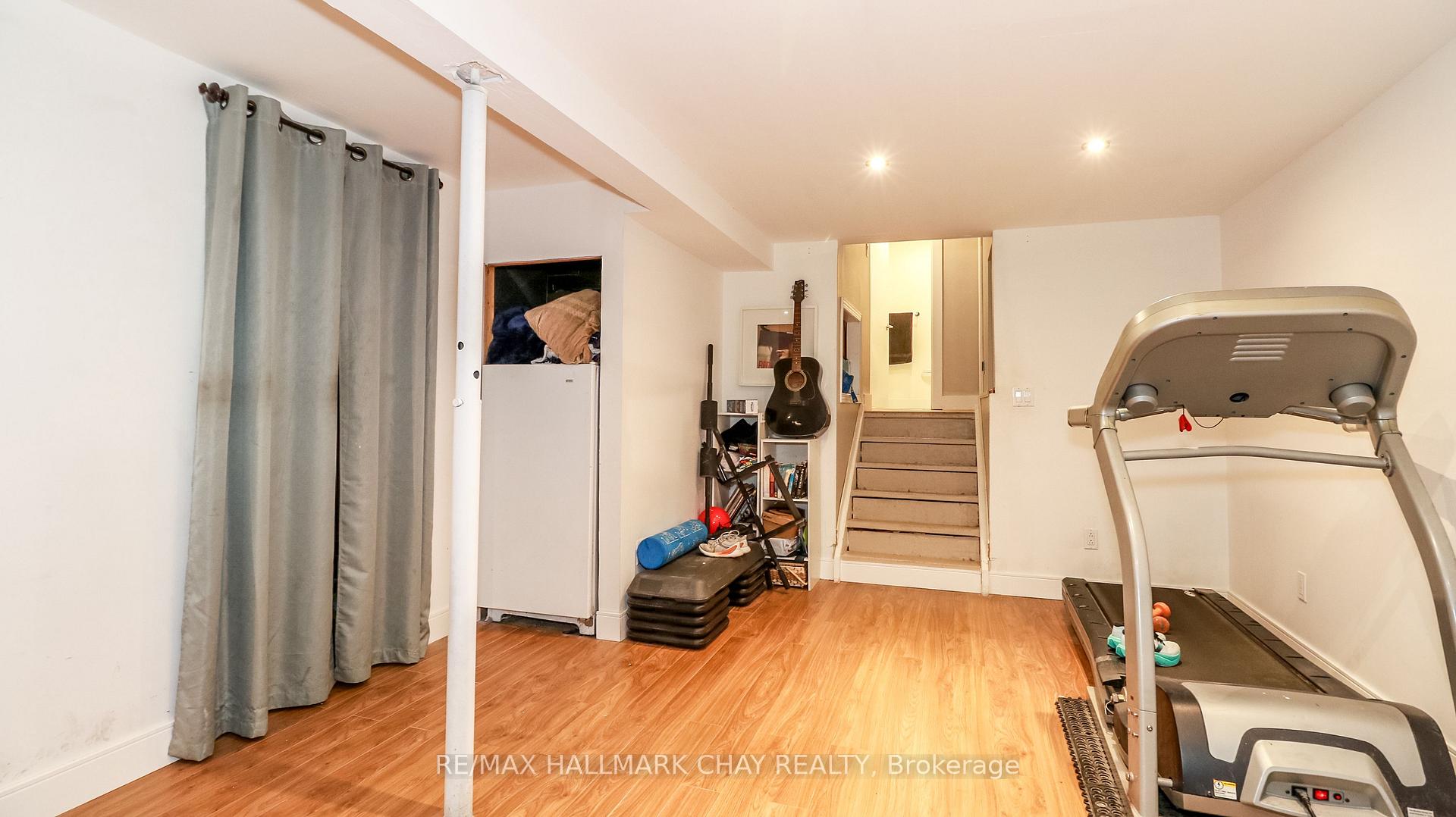 Photo 27 of 51 Christie Crescent, Barrie, Letitia Heights — HOMEH