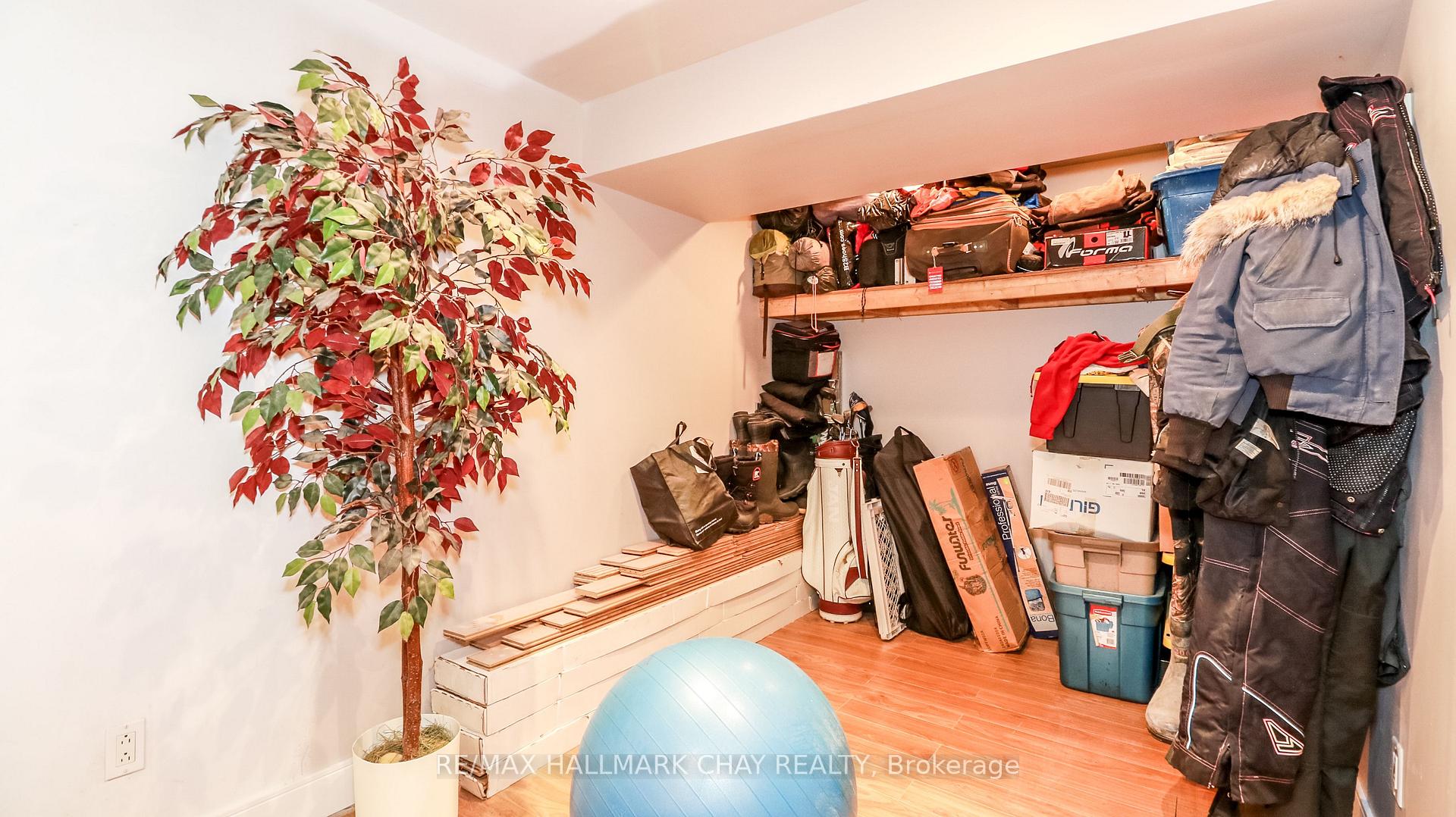 Photo 29 of 51 Christie Crescent, Barrie, Letitia Heights — HOMEH