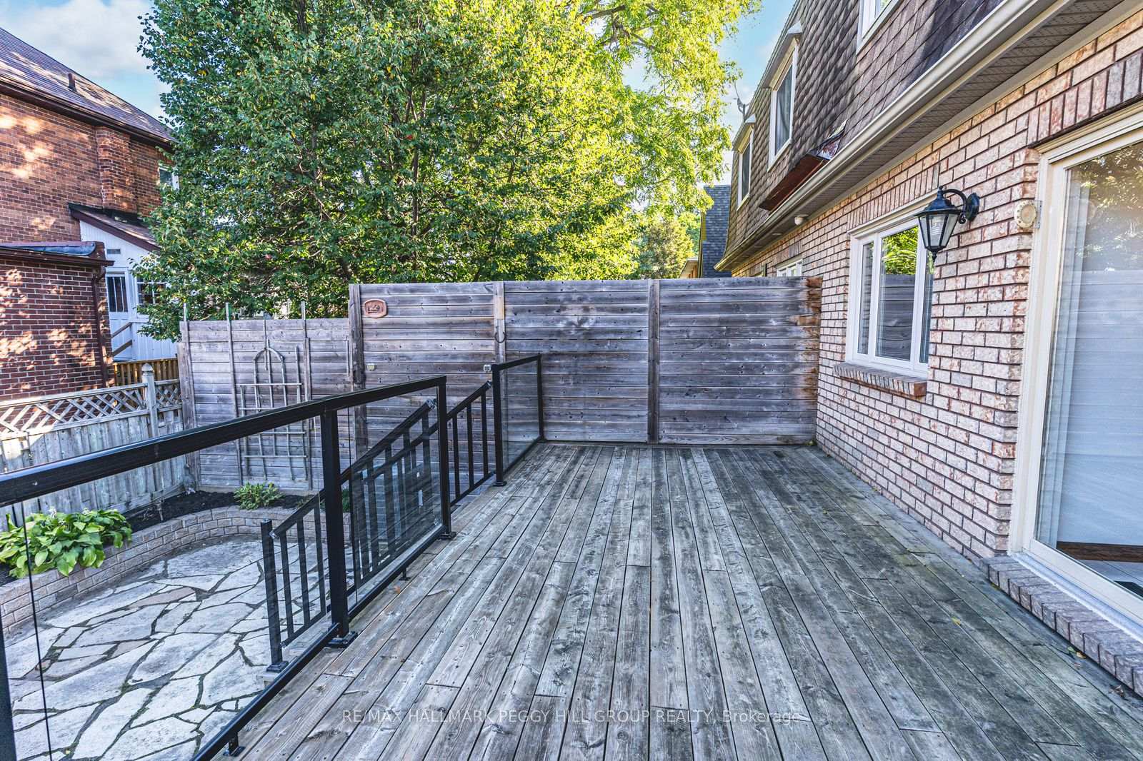Photo 18 of 36 Kempenfelt Drive, Barrie, North Shore — HOMEH