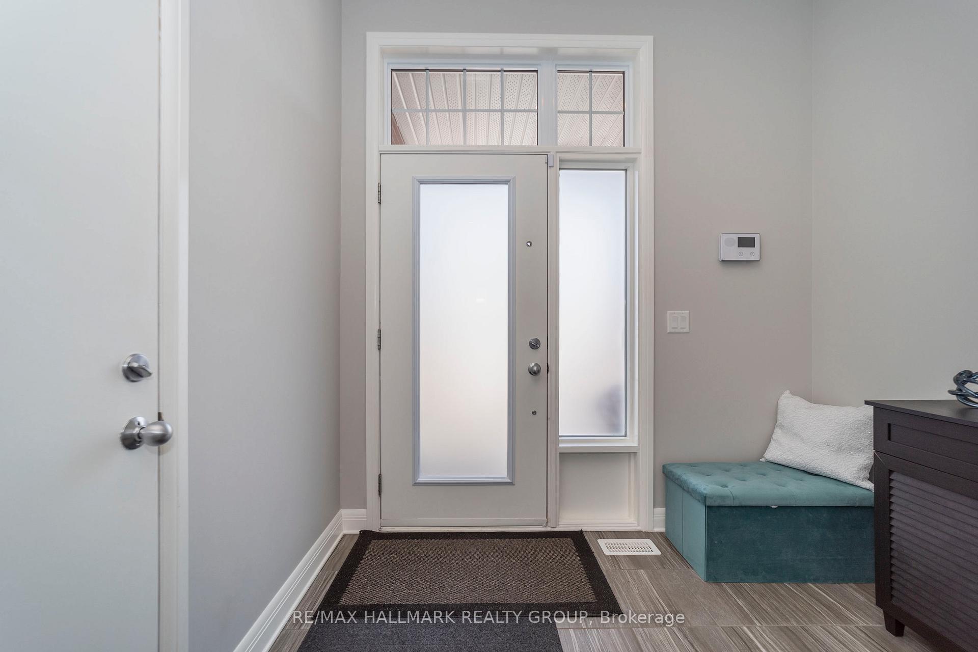 Photo 3 of 340 Kilspindie Ridge, Ottawa, Barrhaven - Stonebridge — HOMEH