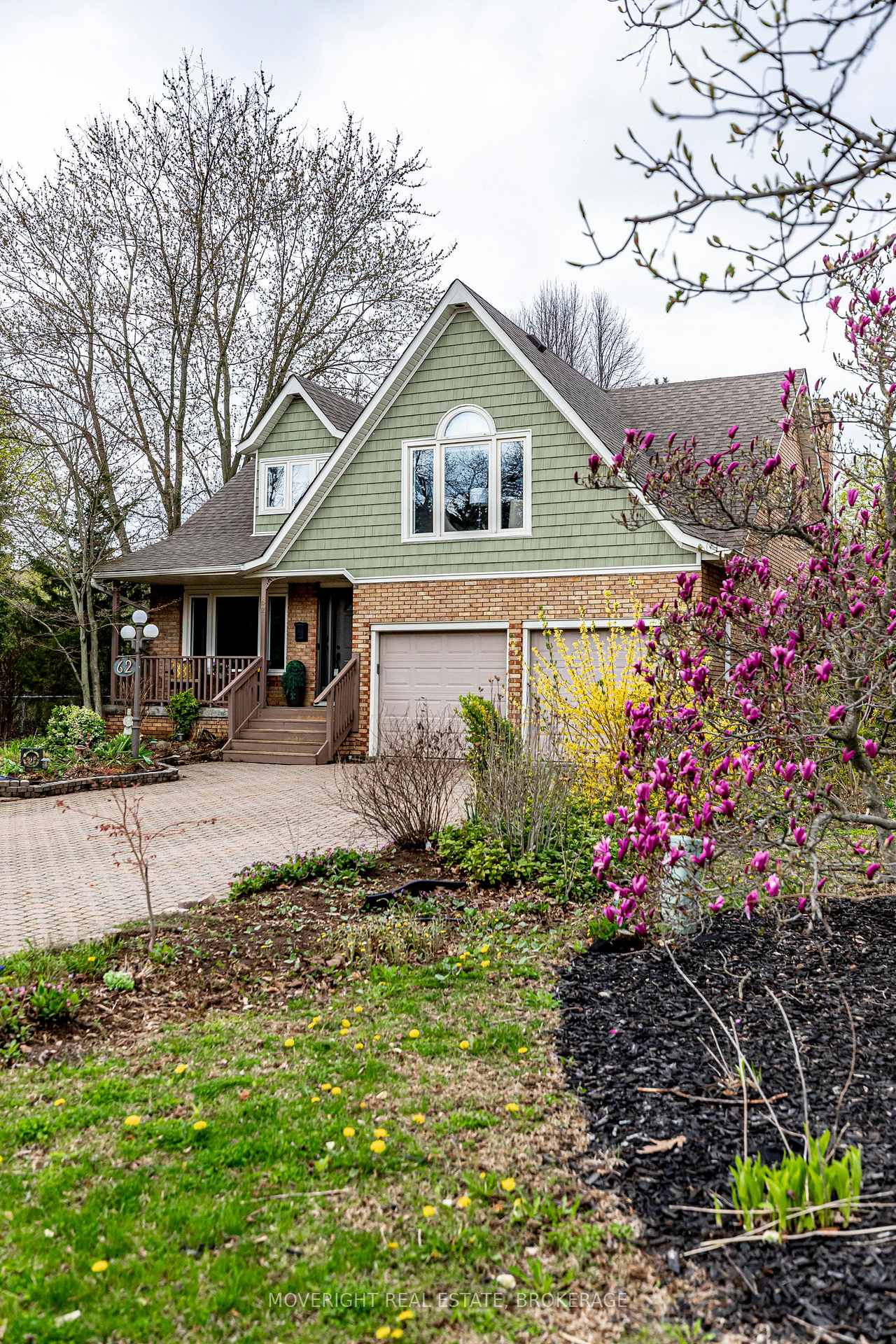 Photo 2 of 62 Templer Drive, Hamilton, Ancaster — HOMEH