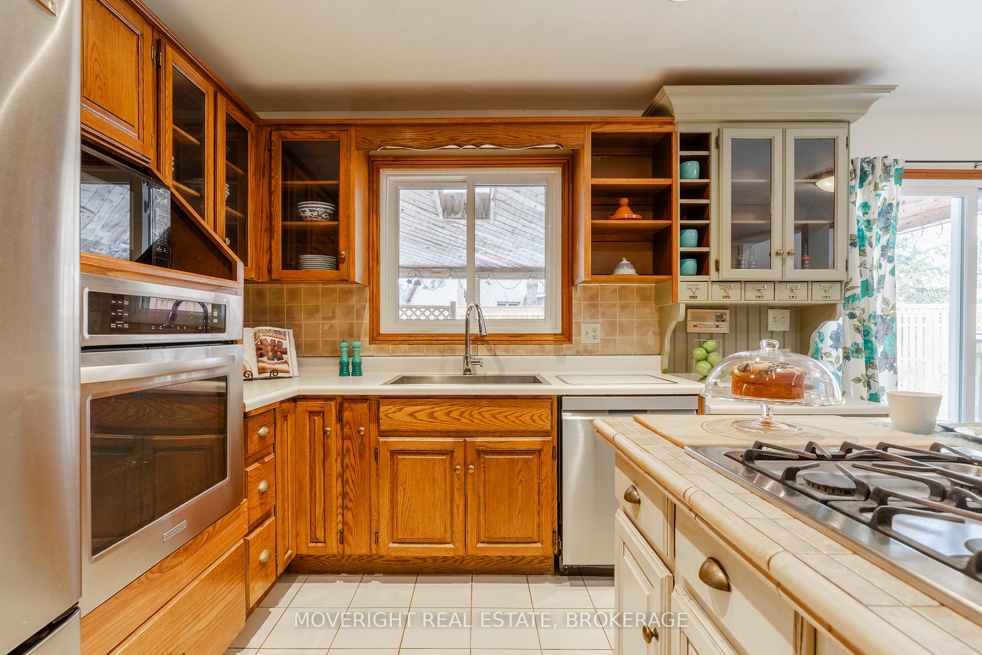 Photo 21 of 62 Templer Drive, Hamilton, Ancaster — HOMEH