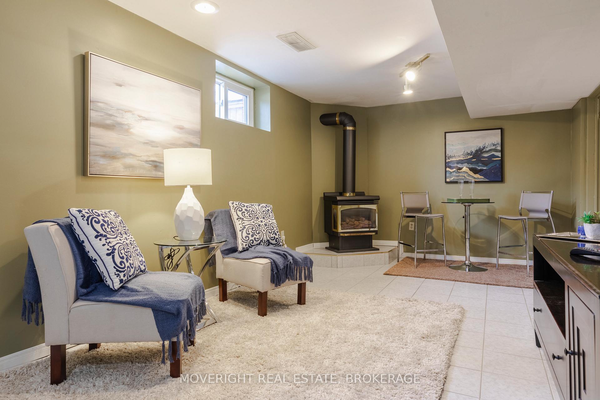 Photo 36 of 62 Templer Drive, Hamilton, Ancaster — HOMEH
