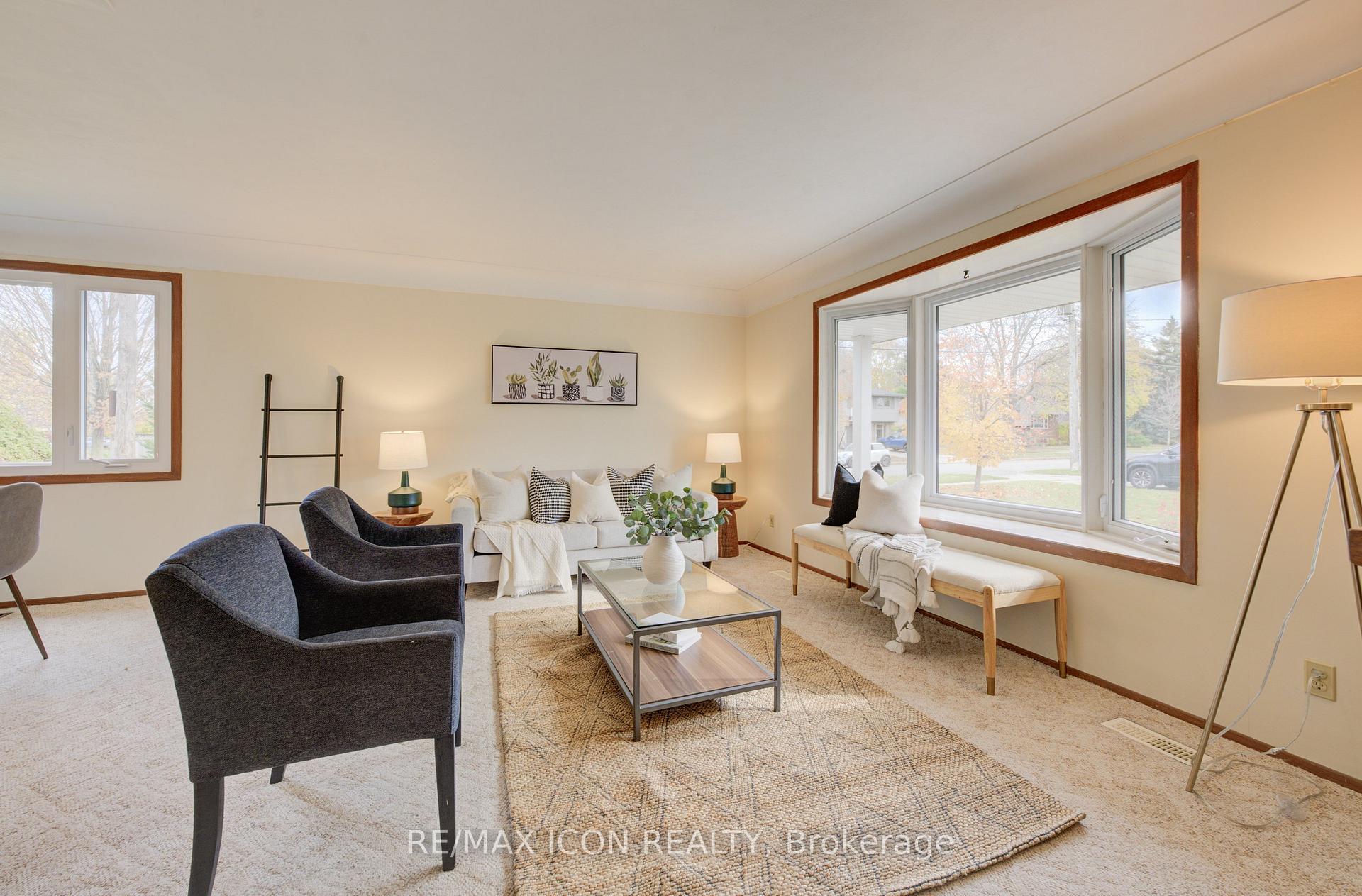 Photo 6 of 52 Brentwood Drive, Guelph, Riverside Park — HOMEH