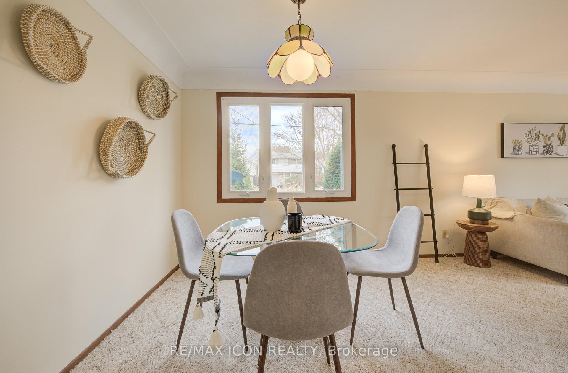 Photo 12 of 52 Brentwood Drive, Guelph, Riverside Park — HOMEH