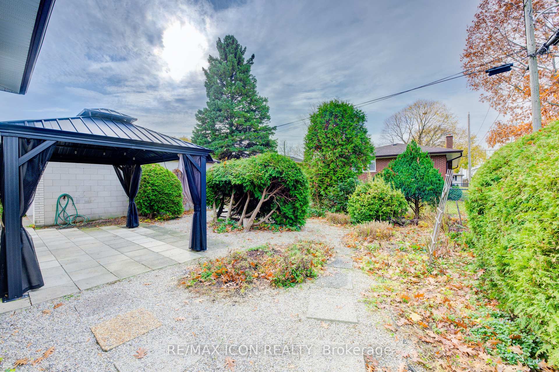 Photo 33 of 52 Brentwood Drive, Guelph, Riverside Park — HOMEH