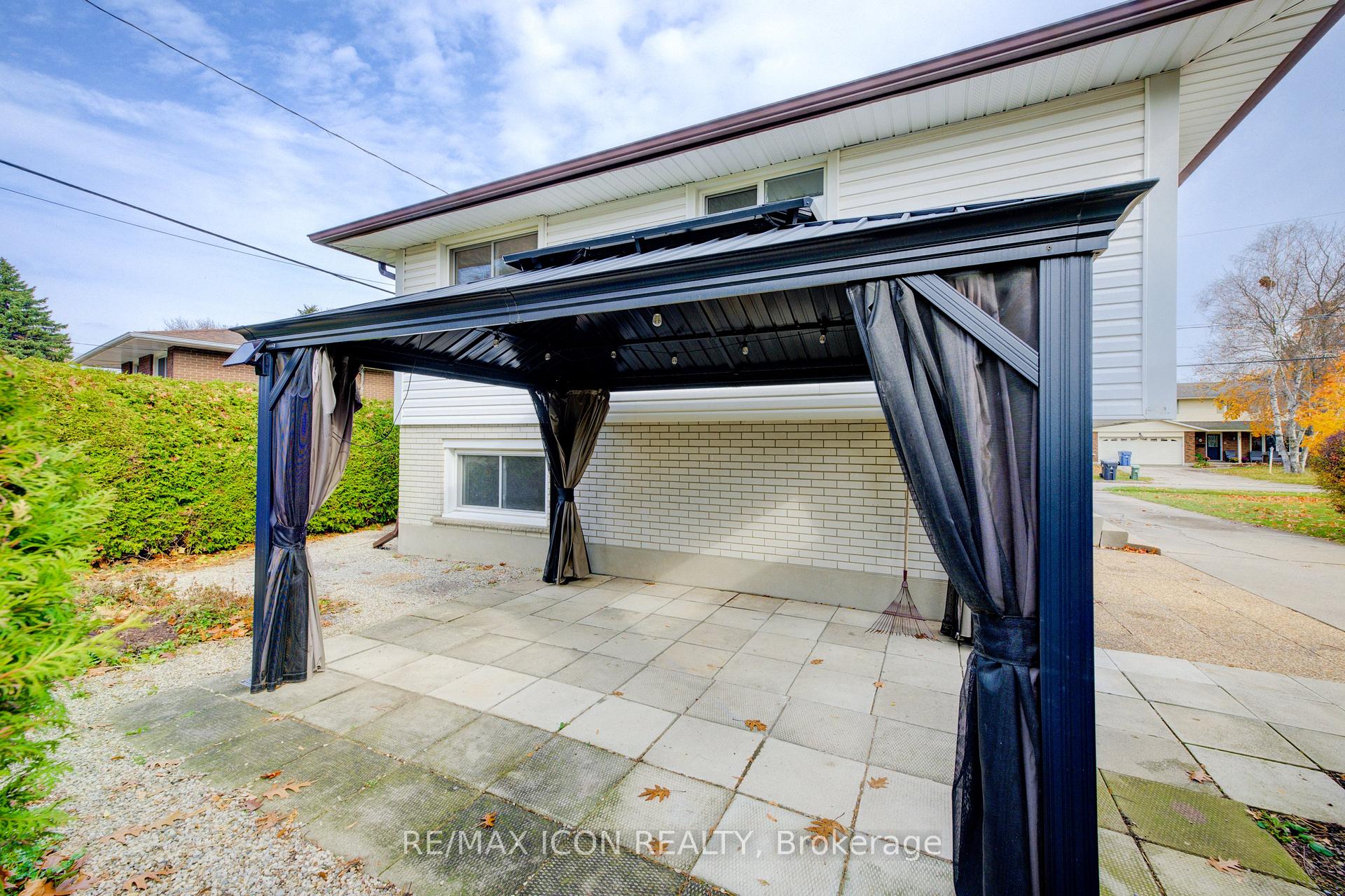 Photo 36 of 52 Brentwood Drive, Guelph, Riverside Park — HOMEH