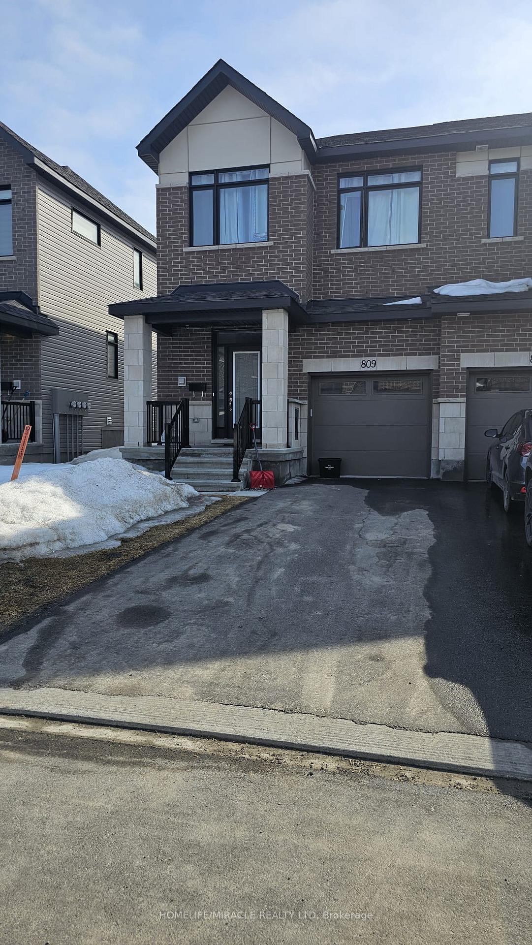 Photo 1 of 809 Mochi Circle, Ottawa, Barrhaven - Heritage Park — HOMEH