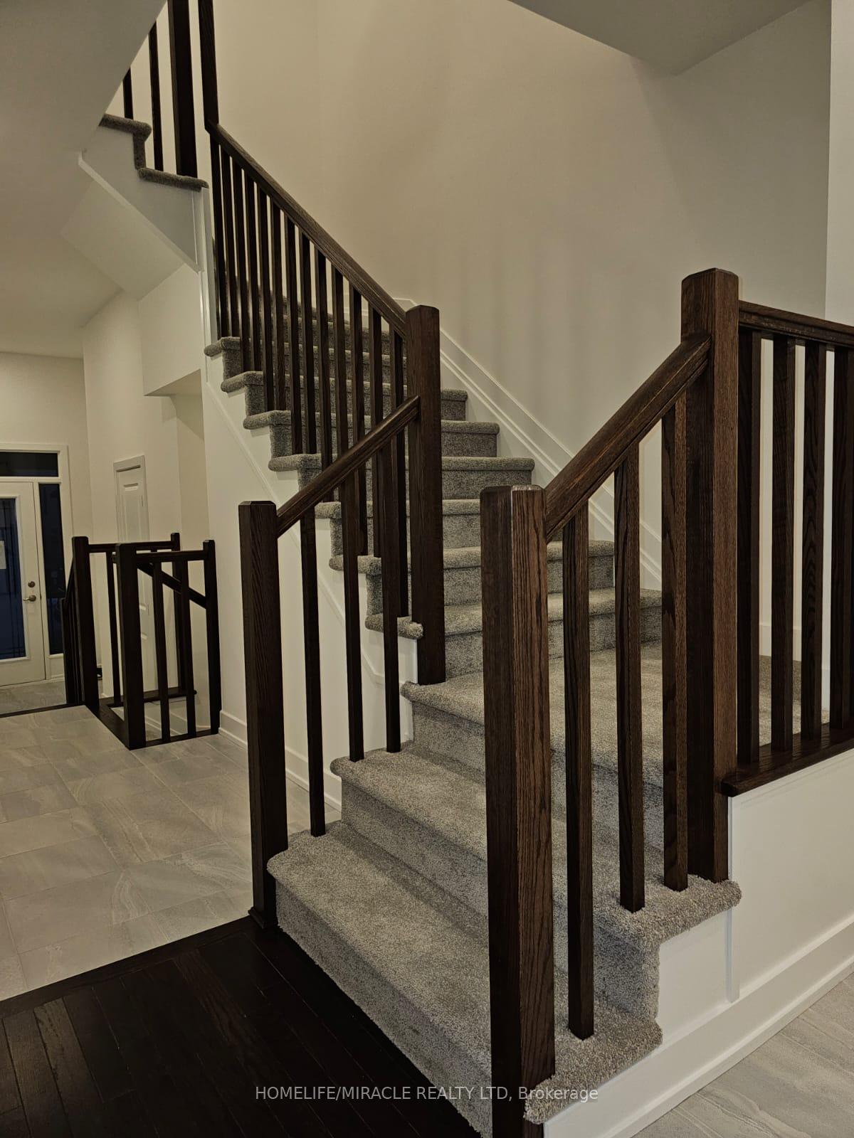 Photo 10 of 809 Mochi Circle, Ottawa, Barrhaven - Heritage Park — HOMEH