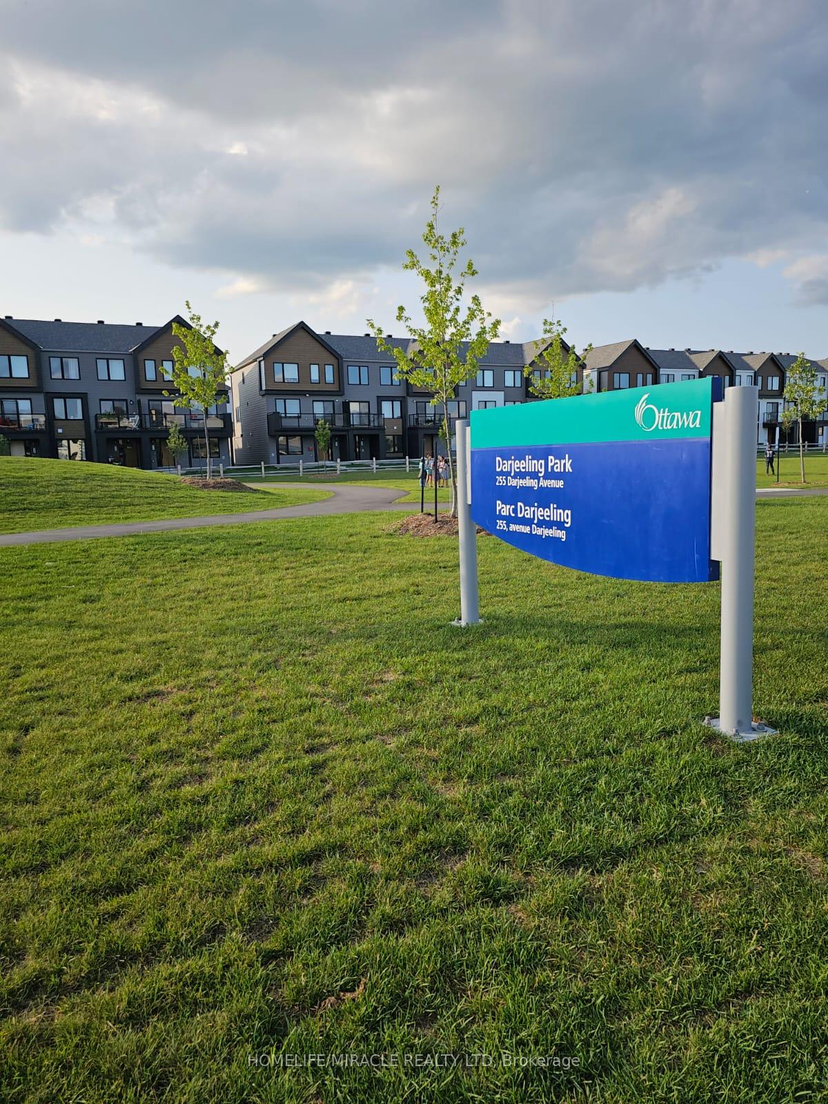 Photo 36 of 809 Mochi Circle, Ottawa, Barrhaven - Heritage Park — HOMEH