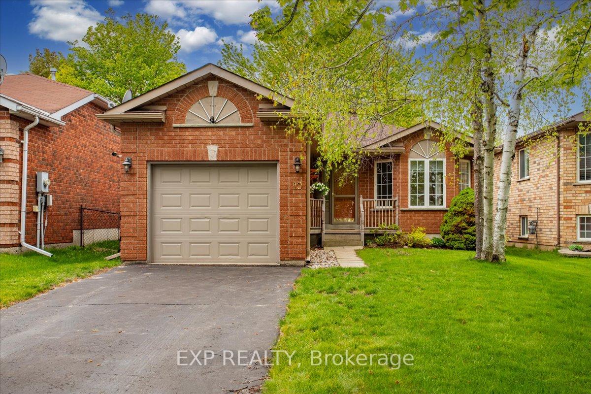 Photo 1 of 10 Wallwins Way, Barrie, South Shore — HOMEH