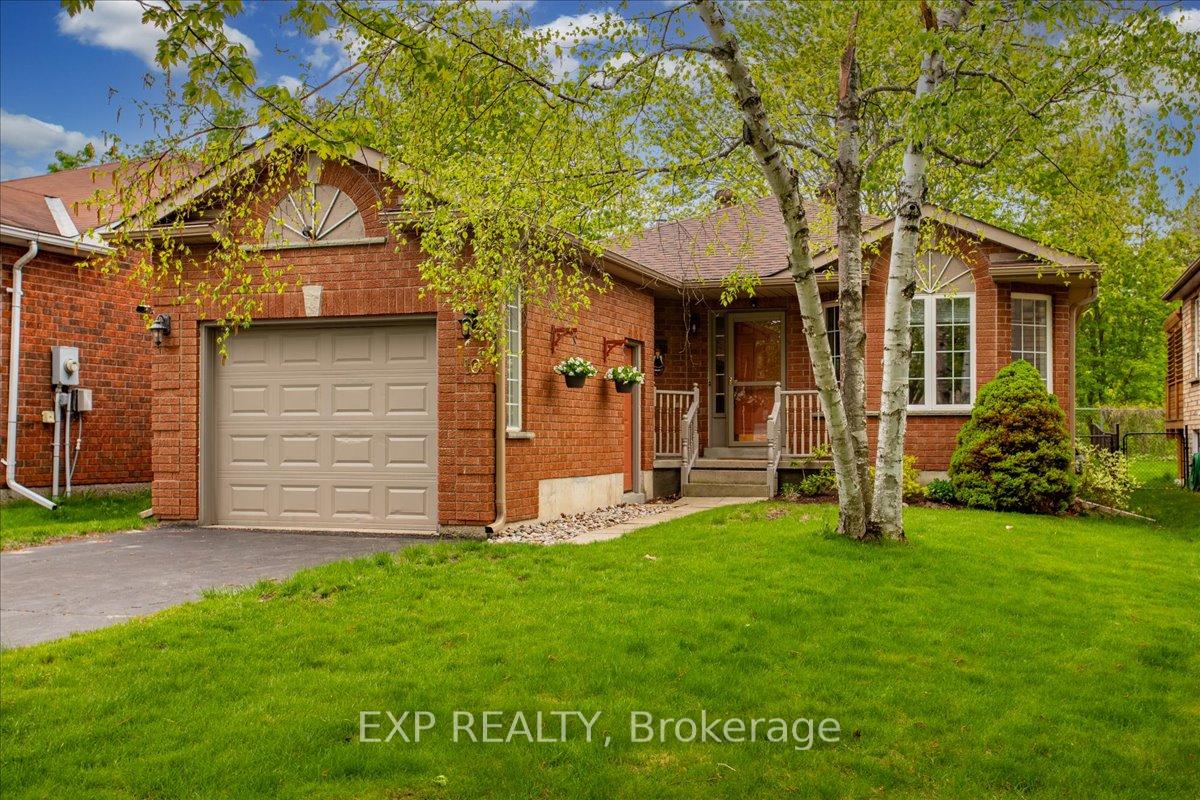 Photo 2 of 10 Wallwins Way, Barrie, South Shore — HOMEH