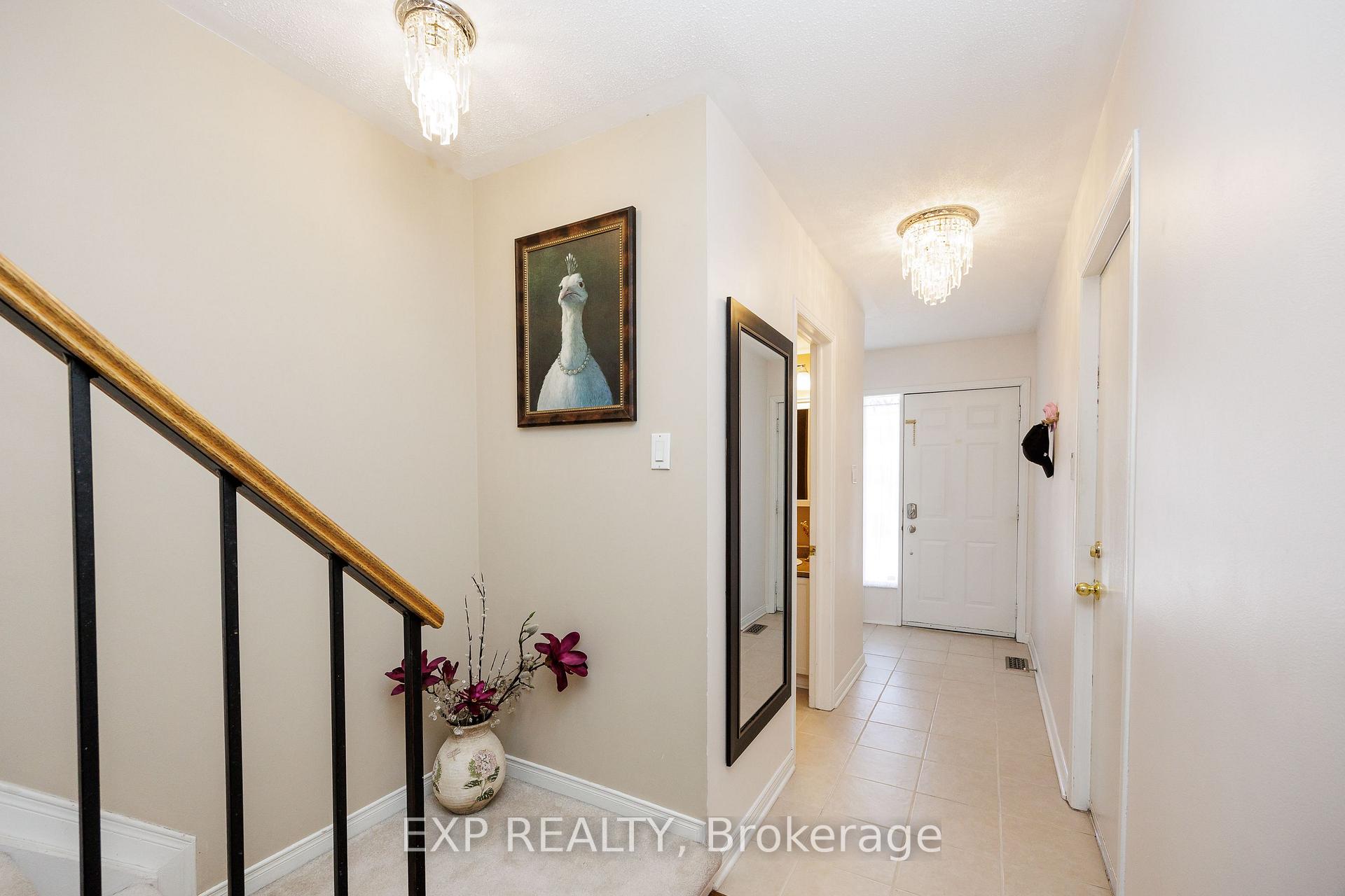 Photo 3 of 90 Pickwick Drive, Ottawa, Barrhaven - Cedargrove/Fraserdale — HOMEH