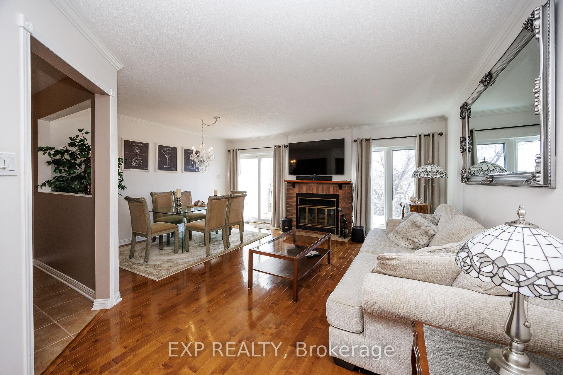Photo 5 of 90 Pickwick Drive, Ottawa, Barrhaven - Cedargrove/Fraserdale — HOMEH