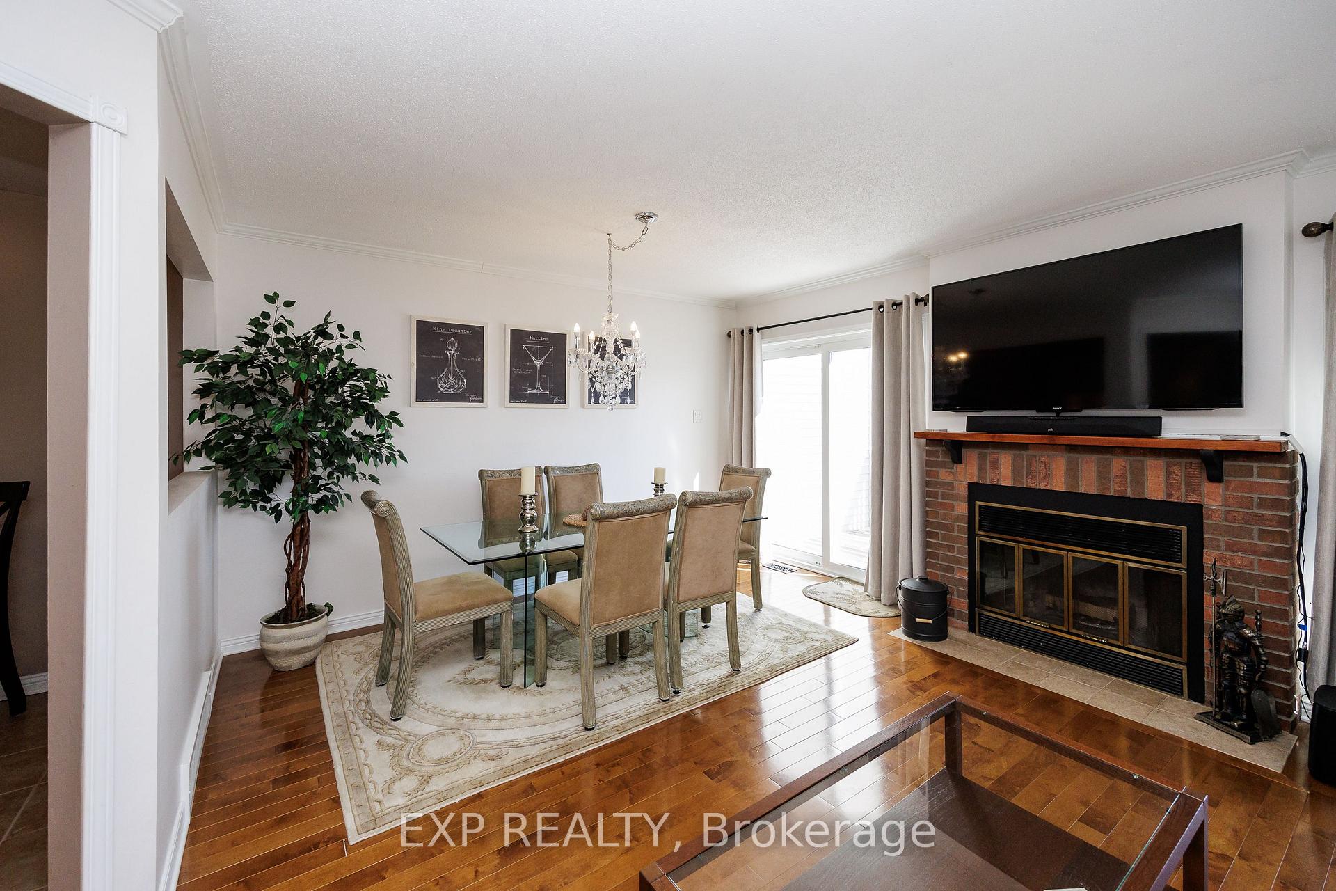 Photo 6 of 90 Pickwick Drive, Ottawa, Barrhaven - Cedargrove/Fraserdale — HOMEH