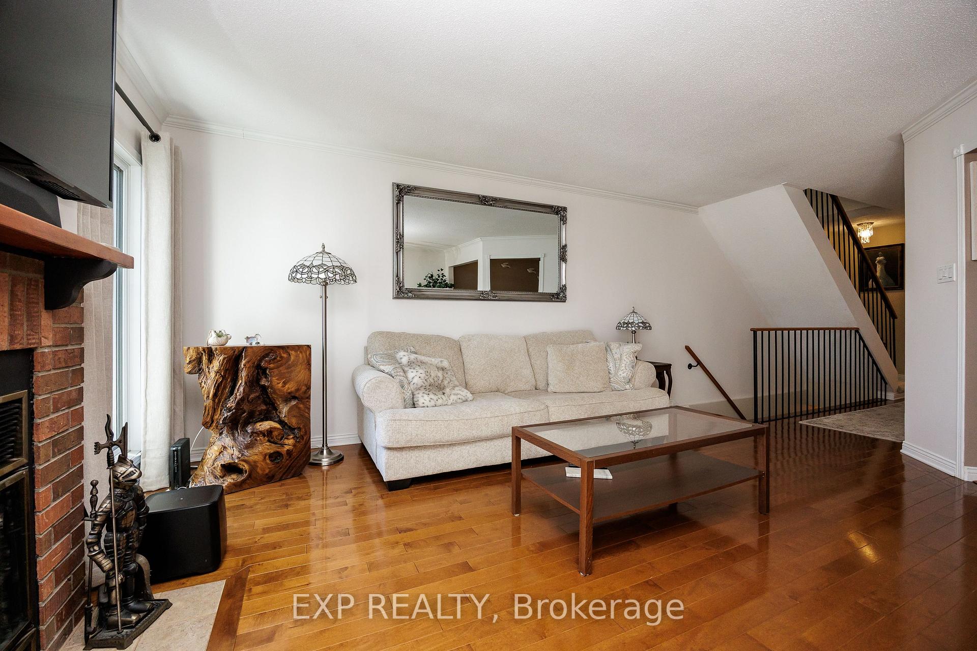 Photo 9 of 90 Pickwick Drive, Ottawa, Barrhaven - Cedargrove/Fraserdale — HOMEH