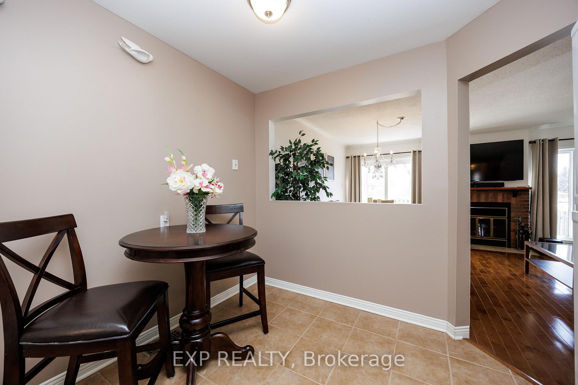 Photo 15 of 90 Pickwick Drive, Ottawa, Barrhaven - Cedargrove/Fraserdale — HOMEH