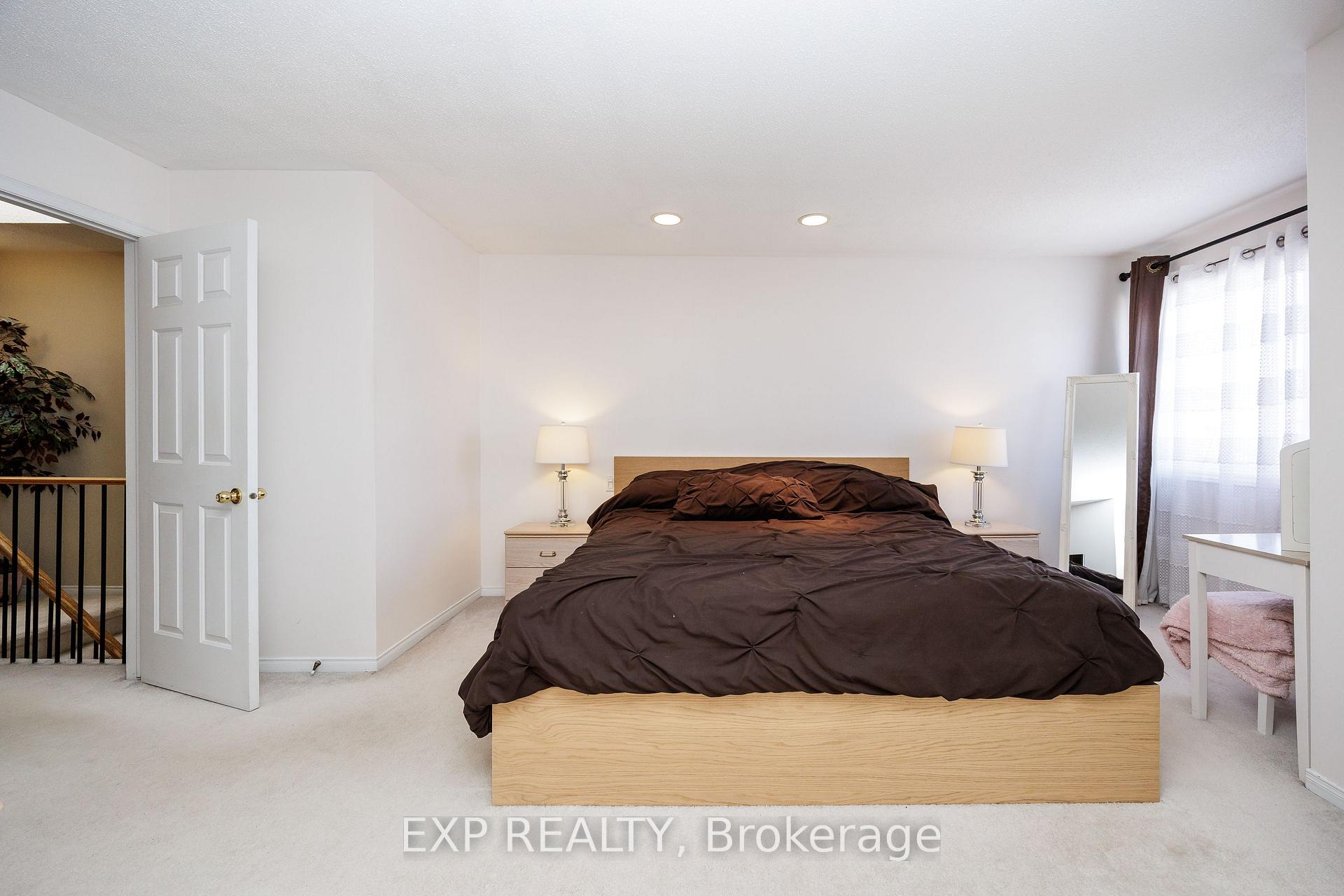 Photo 17 of 90 Pickwick Drive, Ottawa, Barrhaven - Cedargrove/Fraserdale — HOMEH