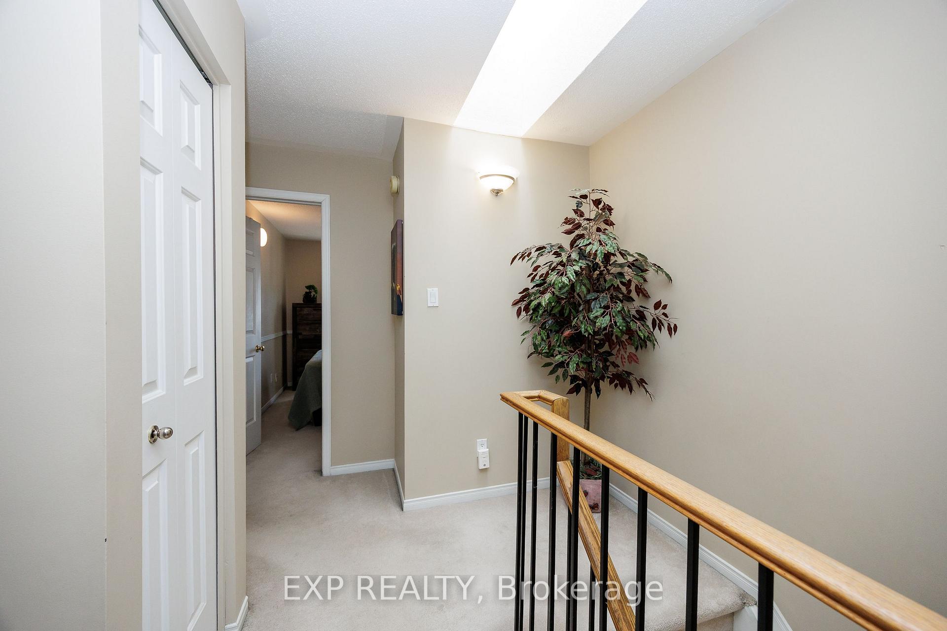Photo 21 of 90 Pickwick Drive, Ottawa, Barrhaven - Cedargrove/Fraserdale — HOMEH
