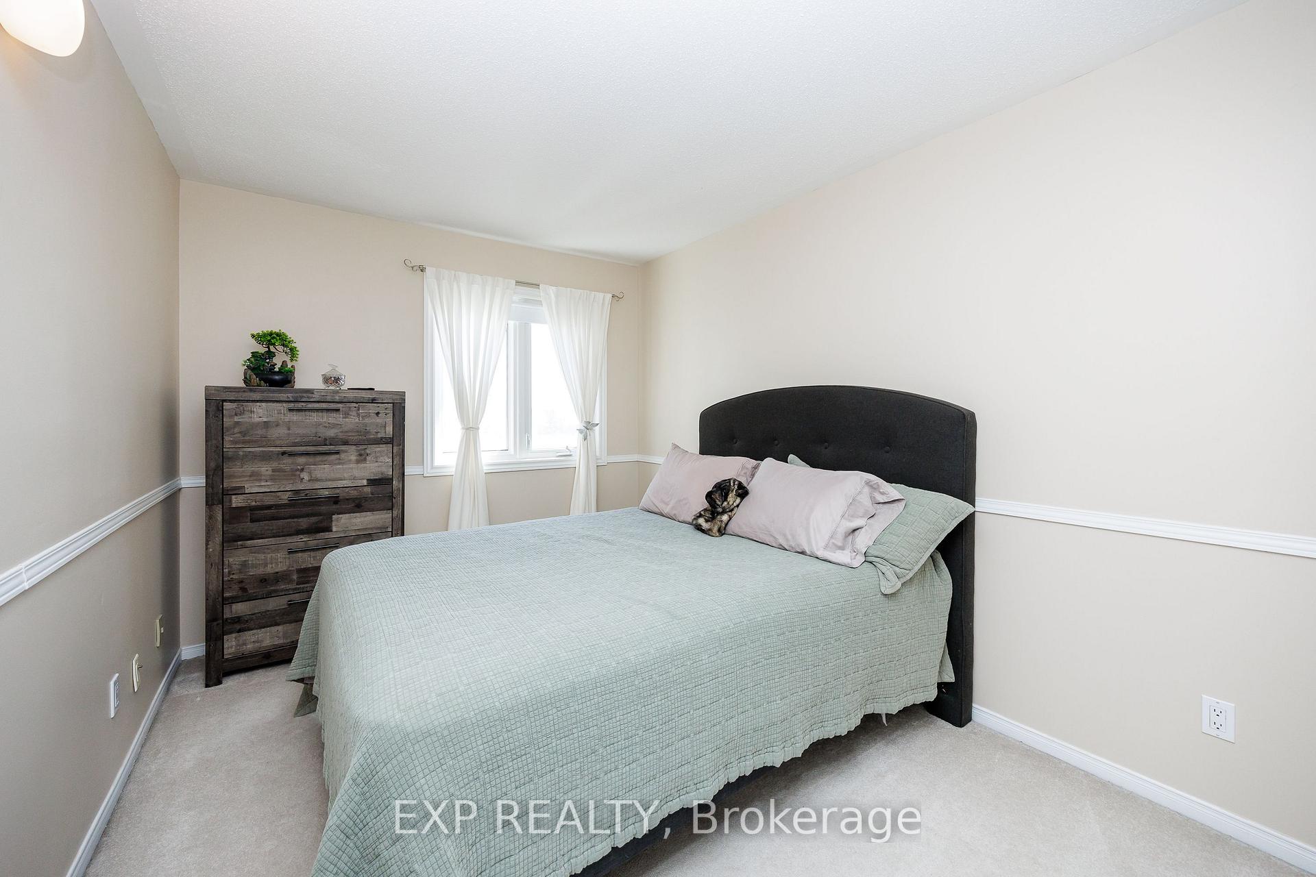 Photo 23 of 90 Pickwick Drive, Ottawa, Barrhaven - Cedargrove/Fraserdale — HOMEH