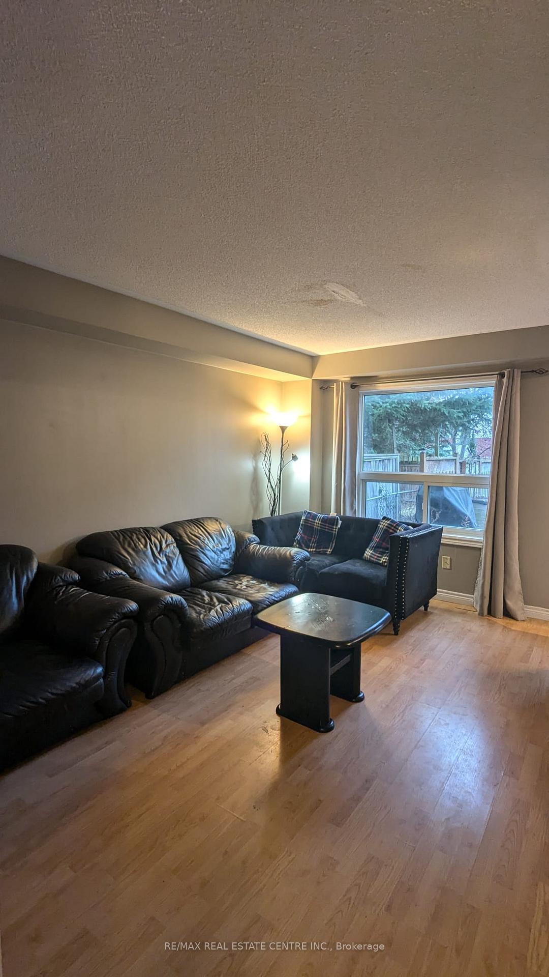 Photo 2 of 62 Brucker Road W, Barrie, Holly — HOMEH