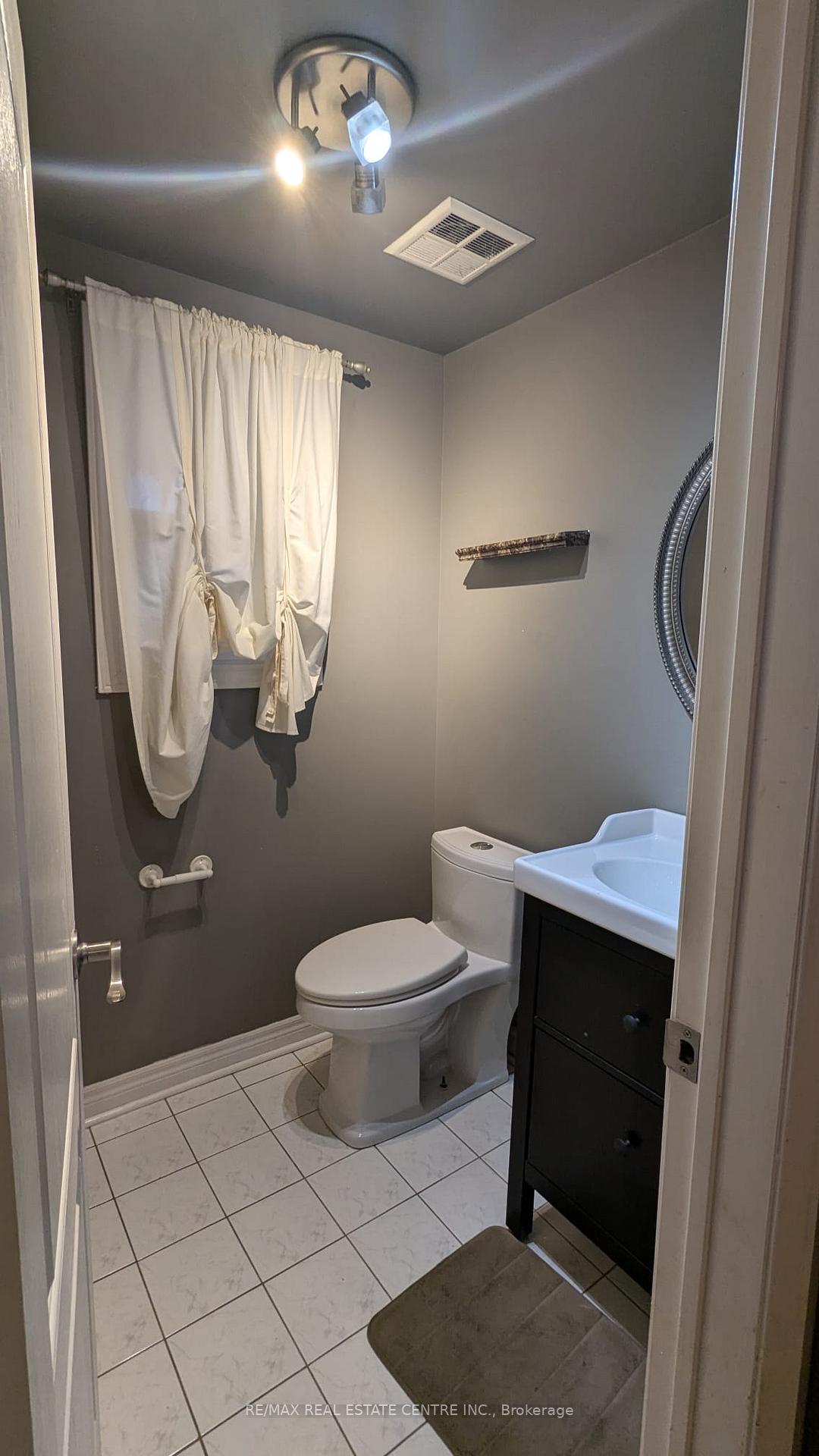 Photo 8 of 62 Brucker Road W, Barrie, Holly — HOMEH