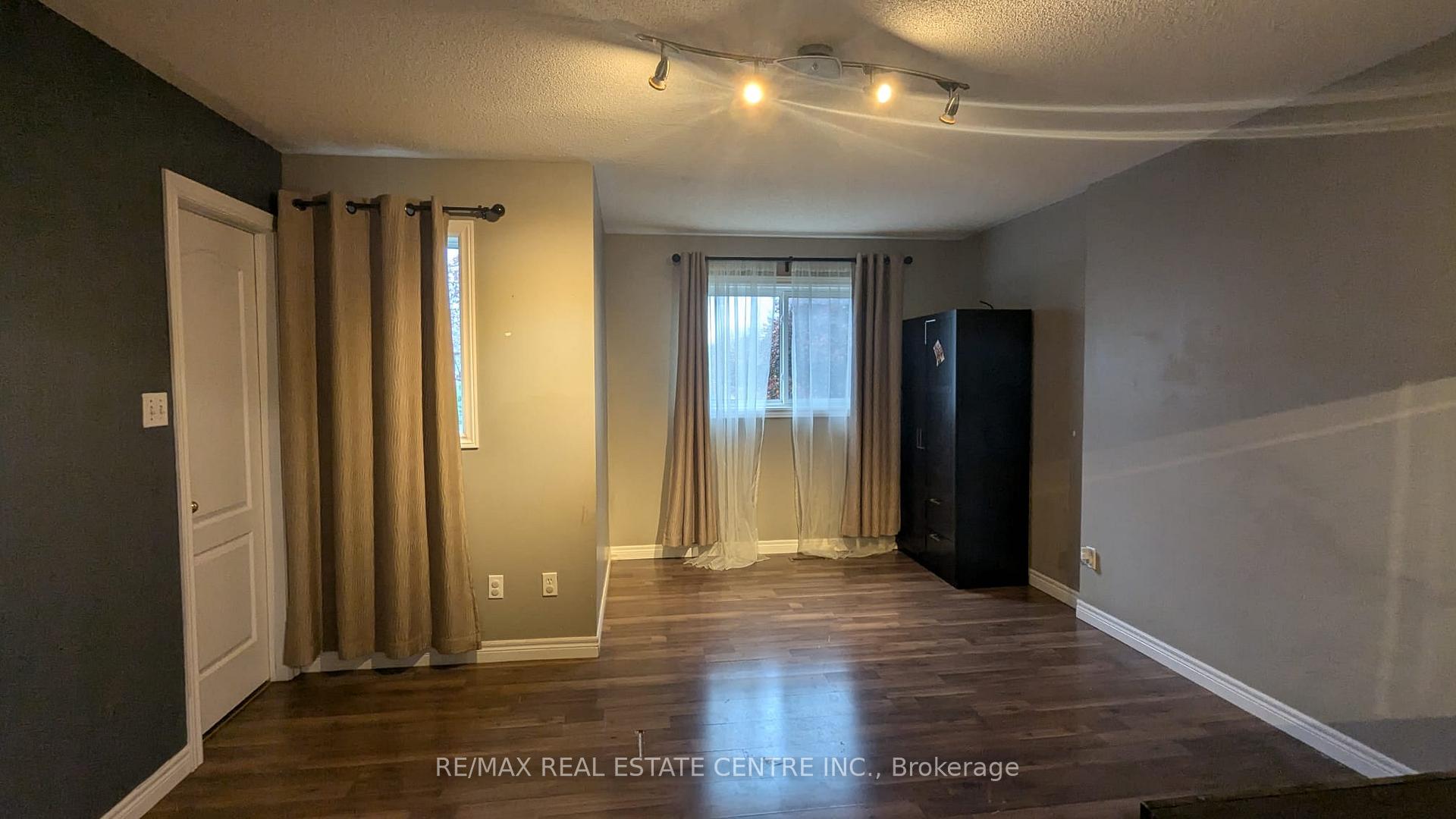 Photo 12 of 62 Brucker Road W, Barrie, Holly — HOMEH