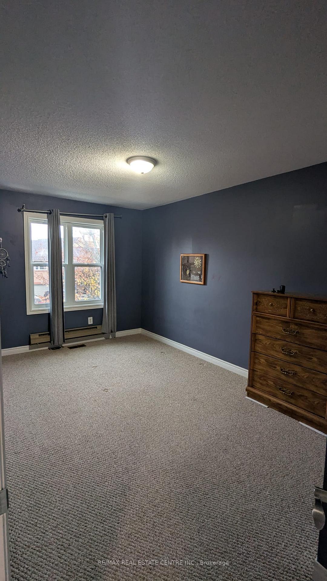 Photo 13 of 62 Brucker Road W, Barrie, Holly — HOMEH
