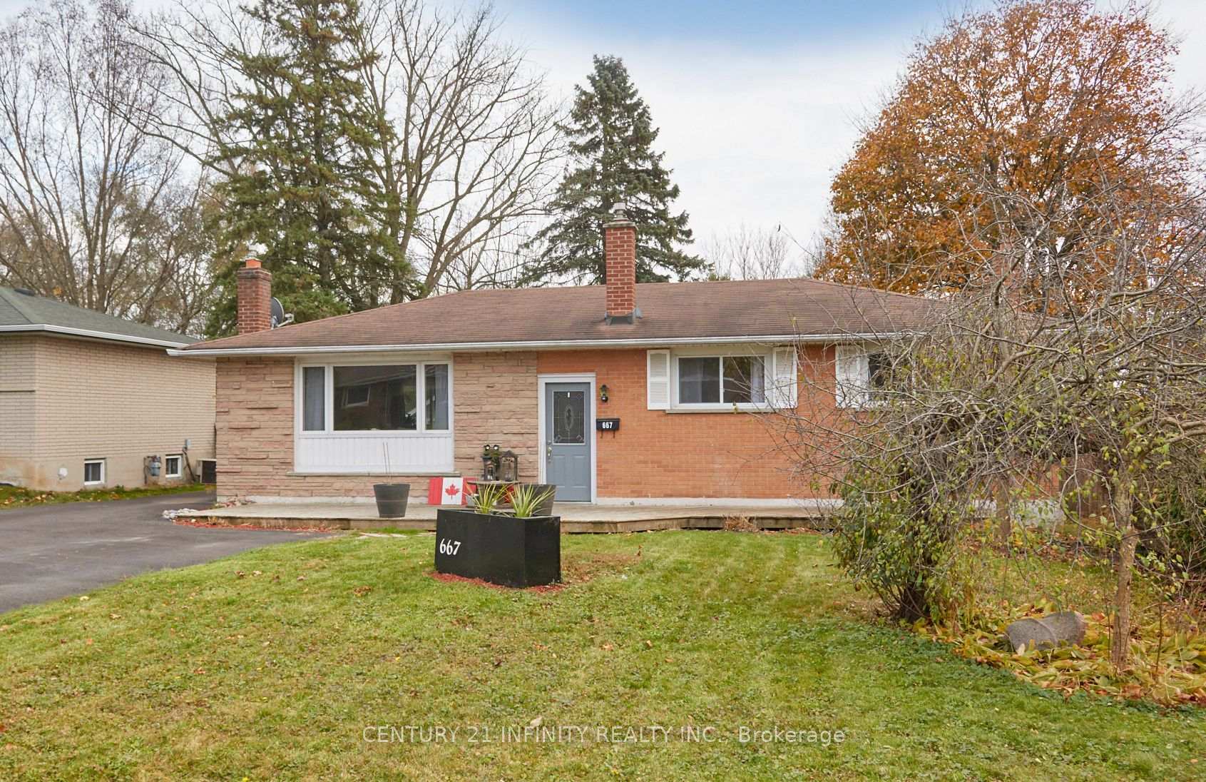 Photo 3 of 667 Sunset Boulevard, Clarington, Newcastle — HOMEH