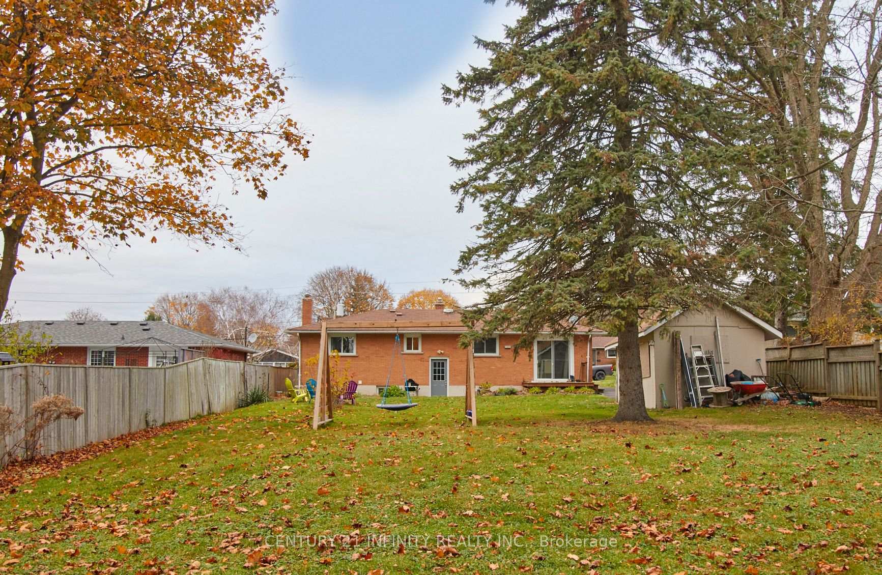 Photo 32 of 667 Sunset Boulevard, Clarington, Newcastle — HOMEH