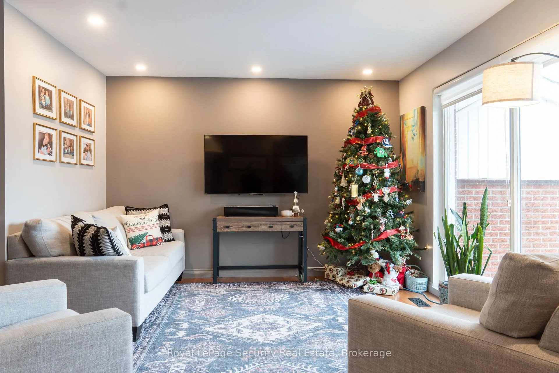 Photo 4 of 3248 Silverado Drive, Mississauga, Mississauga Valleys — HOMEH