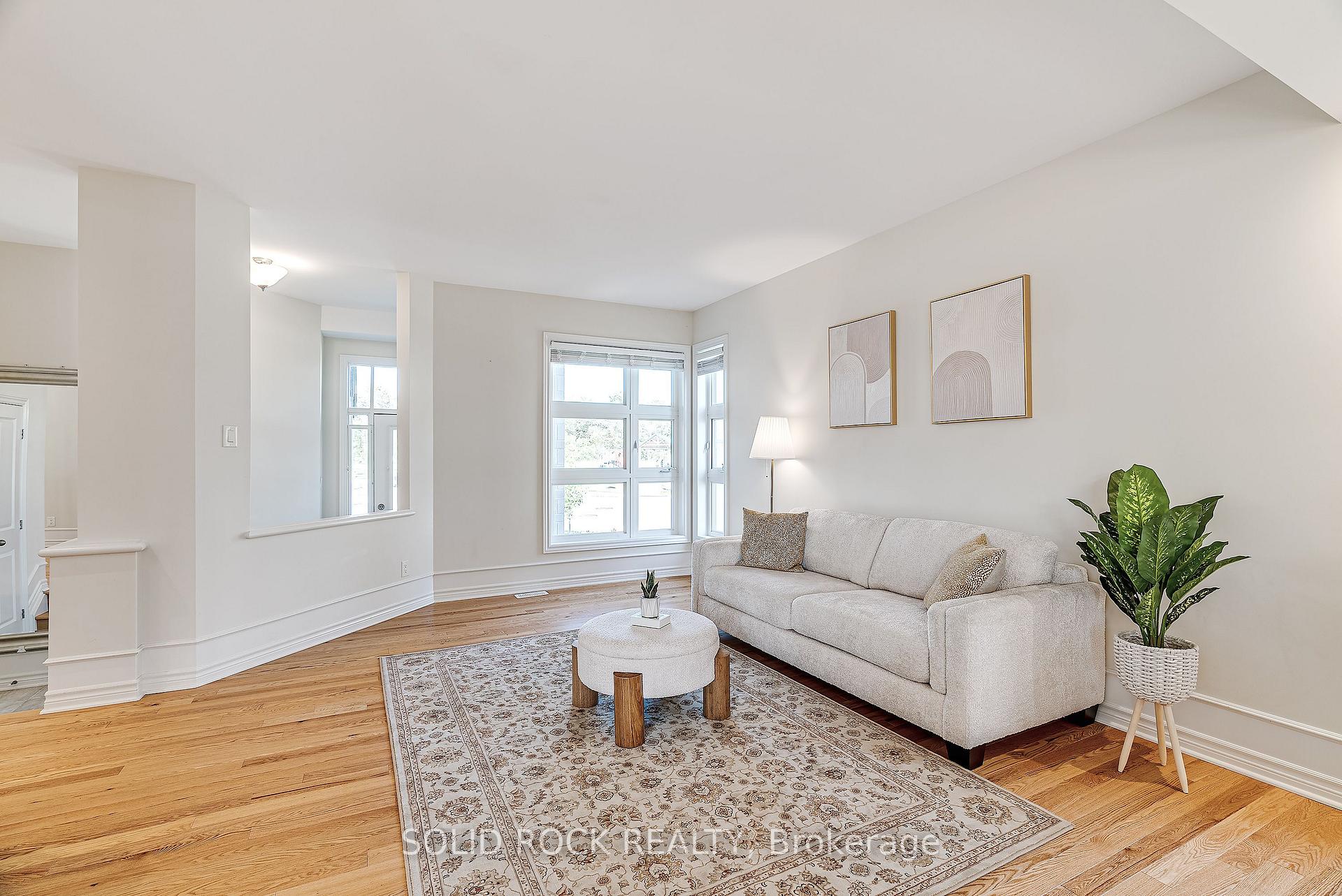 Photo 6 of 326 Memorial Grove, Ottawa, Riverside South/Gloucester Glen — HOMEH