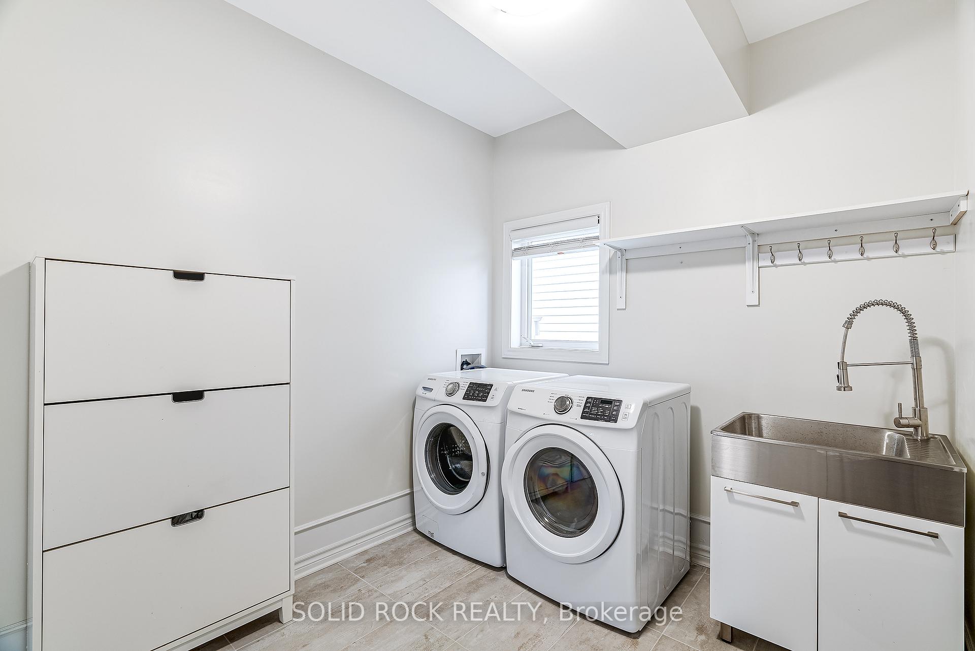 Photo 10 of 326 Memorial Grove, Ottawa, Riverside South/Gloucester Glen — HOMEH