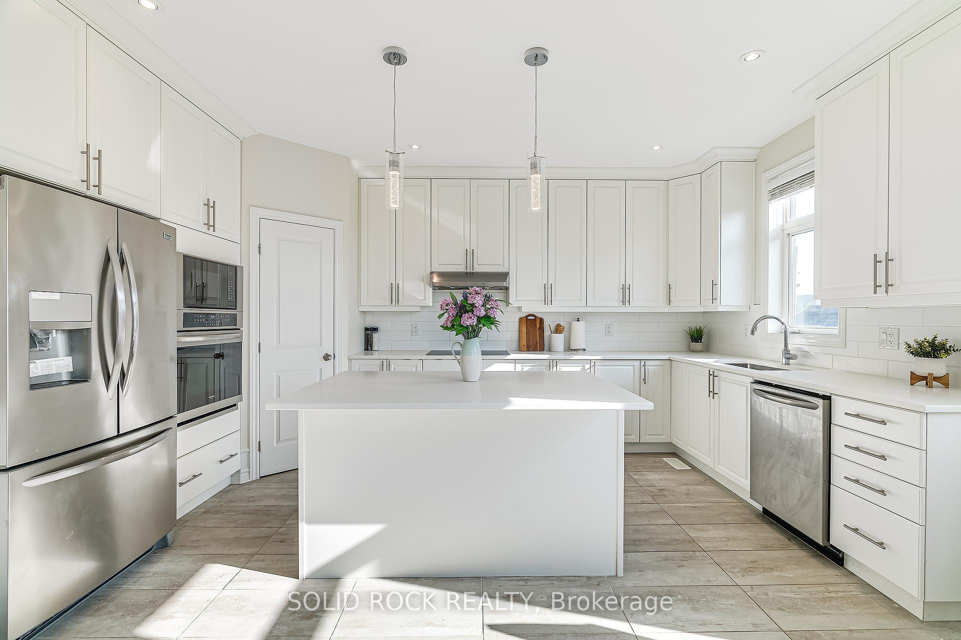 Photo 17 of 326 Memorial Grove, Ottawa, Riverside South/Gloucester Glen — HOMEH