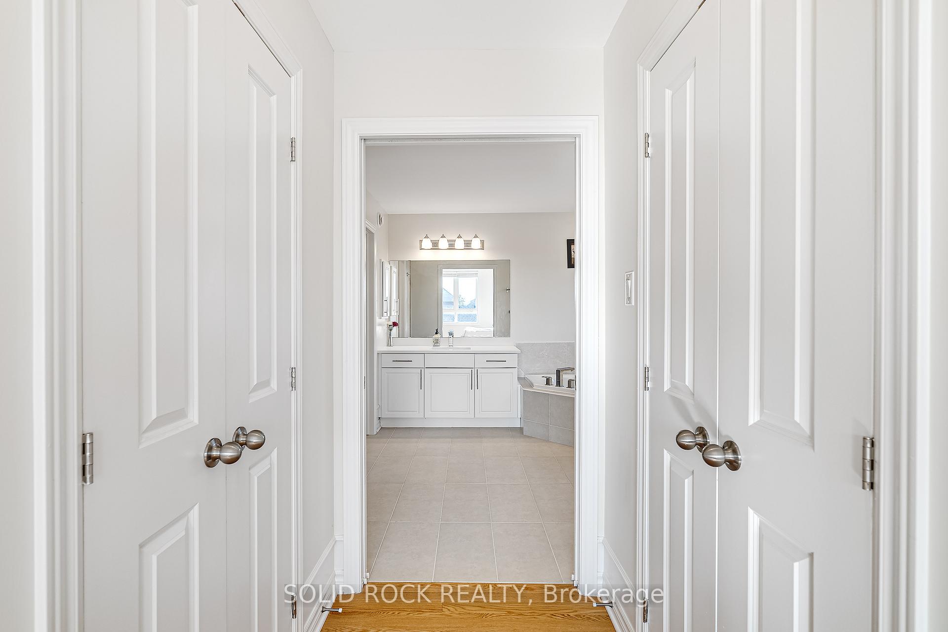 Photo 23 of 326 Memorial Grove, Ottawa, Riverside South/Gloucester Glen — HOMEH