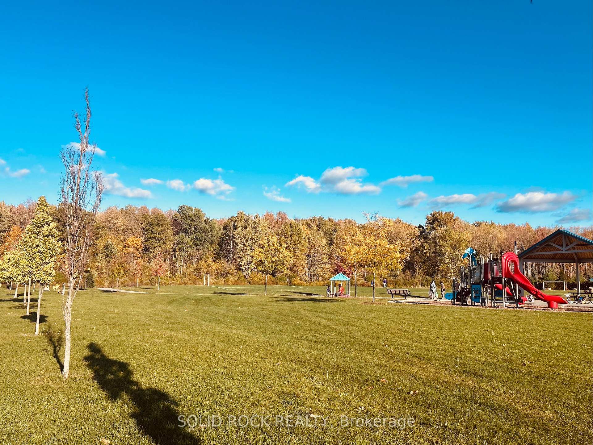 Photo 50 of 326 Memorial Grove, Ottawa, Riverside South/Gloucester Glen — HOMEH
