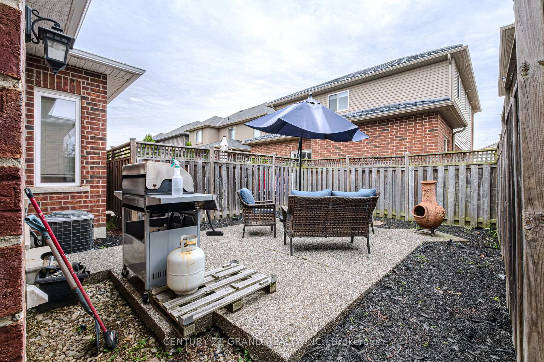 Photo 5 of 229 Springvalley Crescent, Hamilton, Gourley — HOMEH