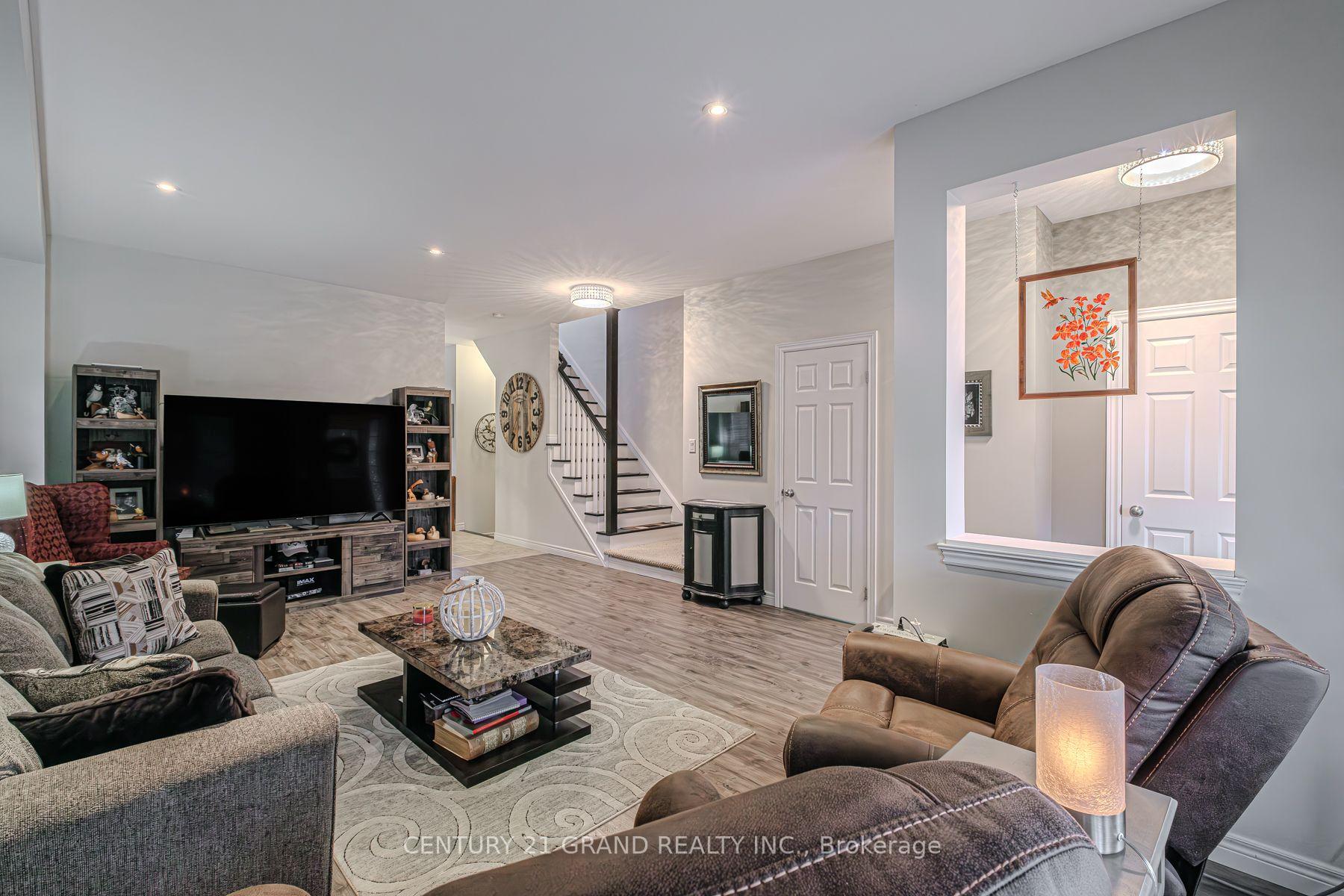 Photo 12 of 229 Springvalley Crescent, Hamilton, Gourley — HOMEH