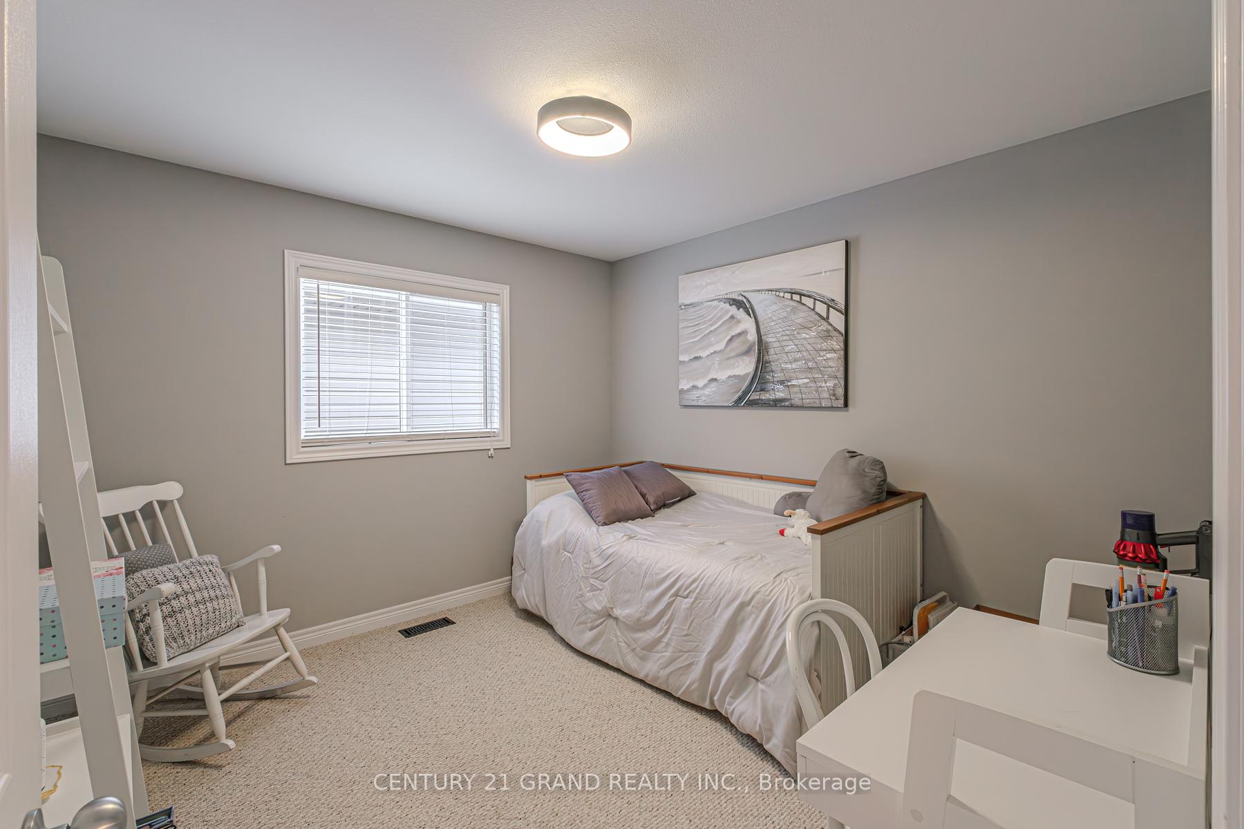 Photo 31 of 229 Springvalley Crescent, Hamilton, Gourley — HOMEH