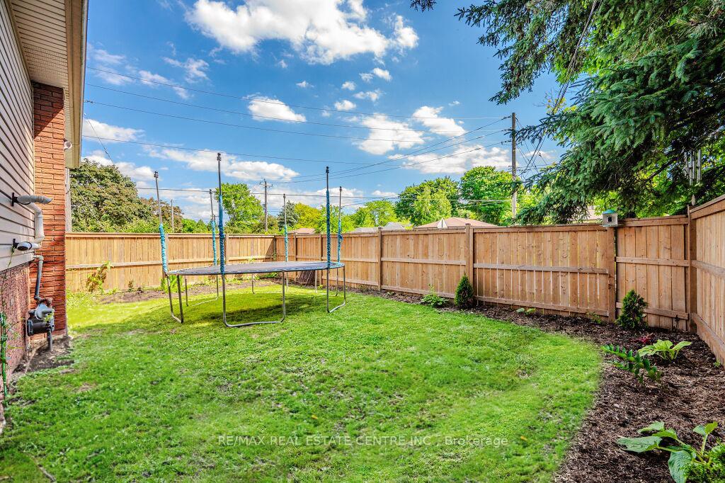 Photo 23 of 95 Balmoral Drive, Guelph, Riverside Park — HOMEH
