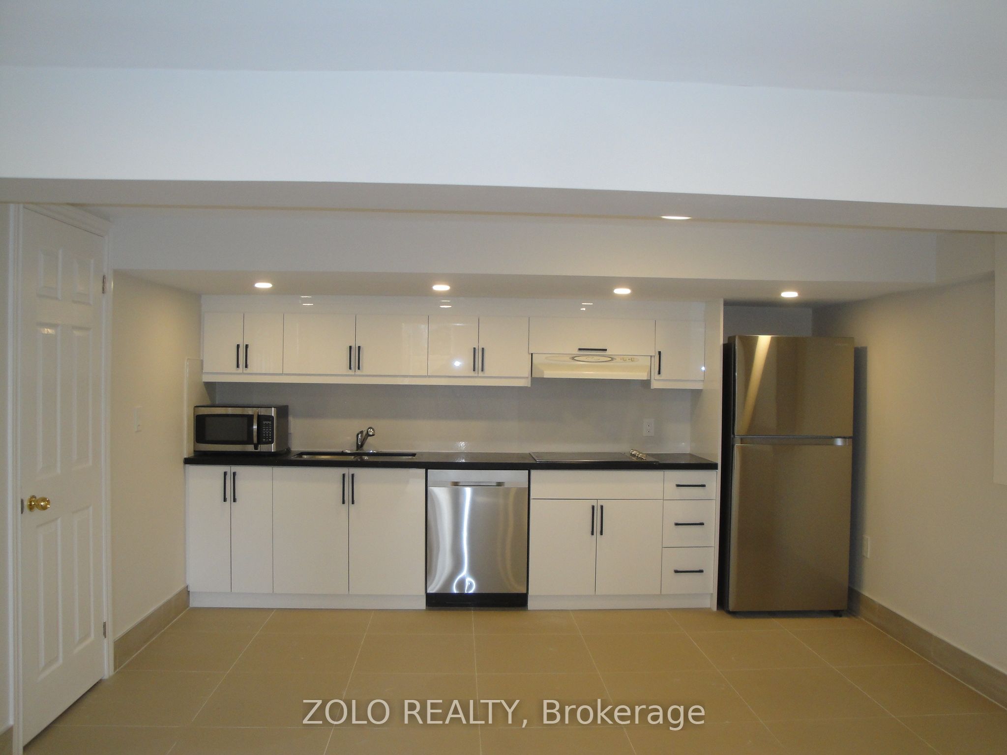 Photo 16 of Unit #B2, 388 Centre Street N, Vaughan, Uplands — HOMEH