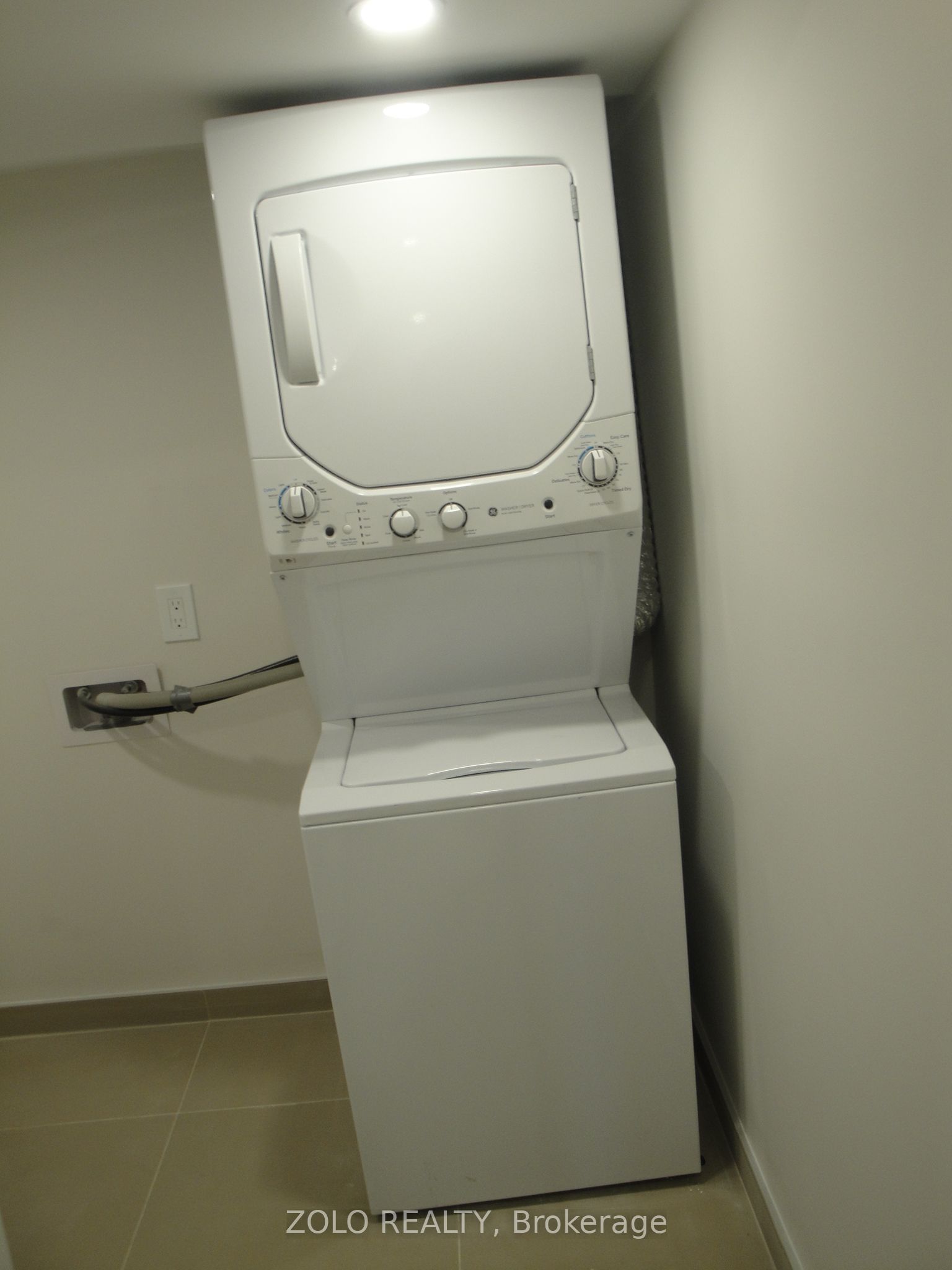 Photo 21 of Unit #B2, 388 Centre Street N, Vaughan, Uplands — HOMEH