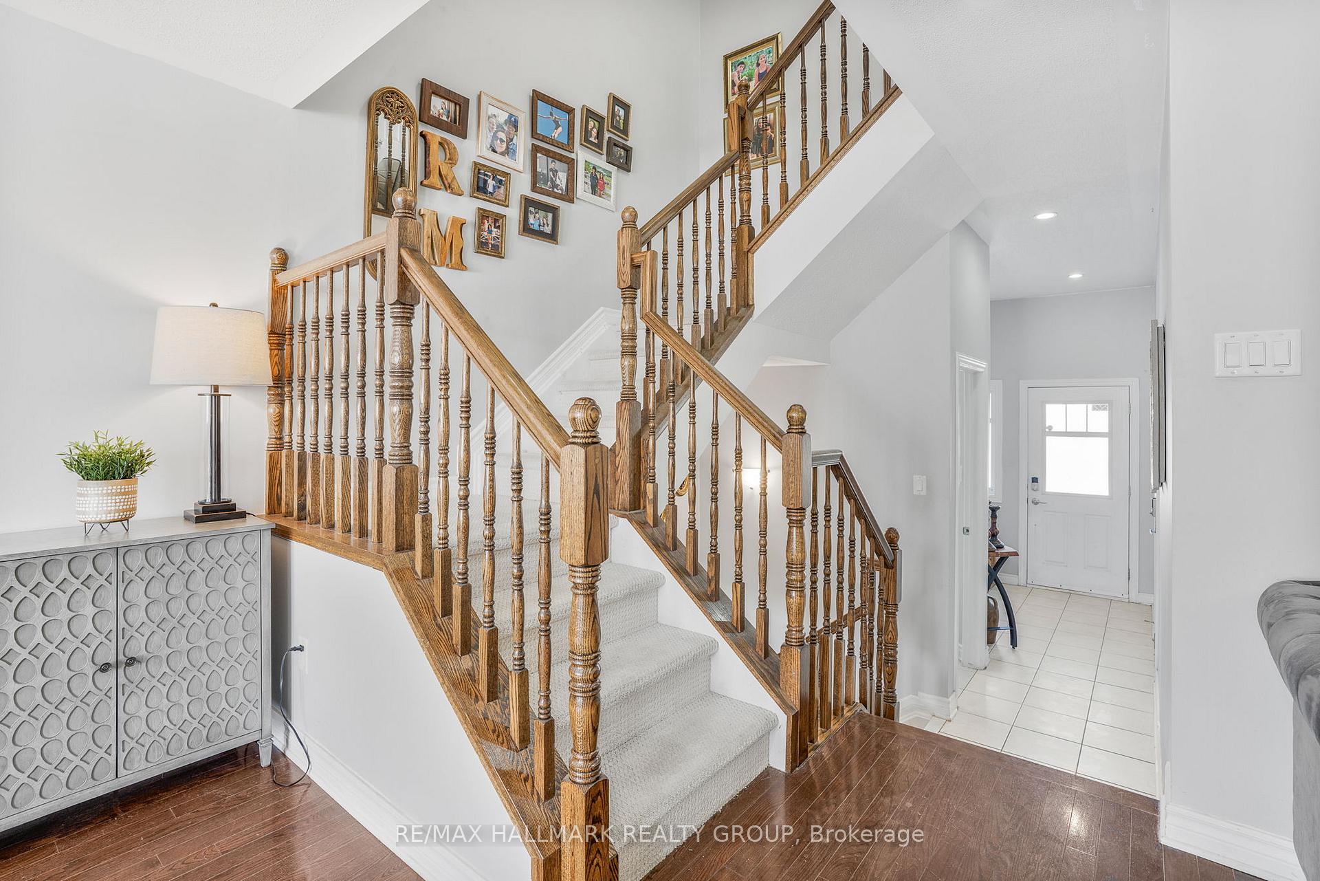 Photo 10 of 106 Garrity Crescent, Ottawa, Barrhaven - Strandherd — HOMEH