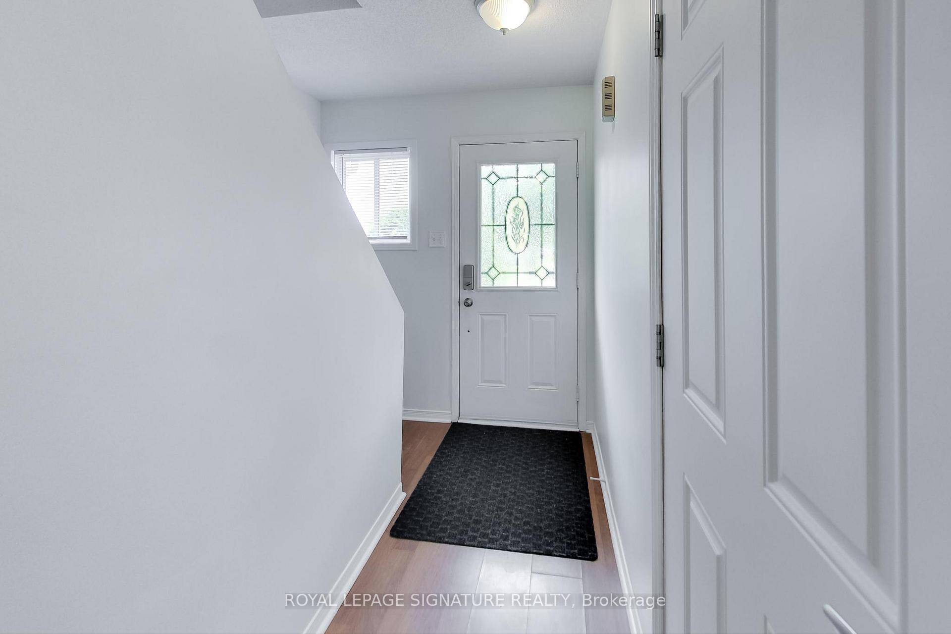 Photo 5 of 18 Palling Lane, Barrie, Grove East — HOMEH